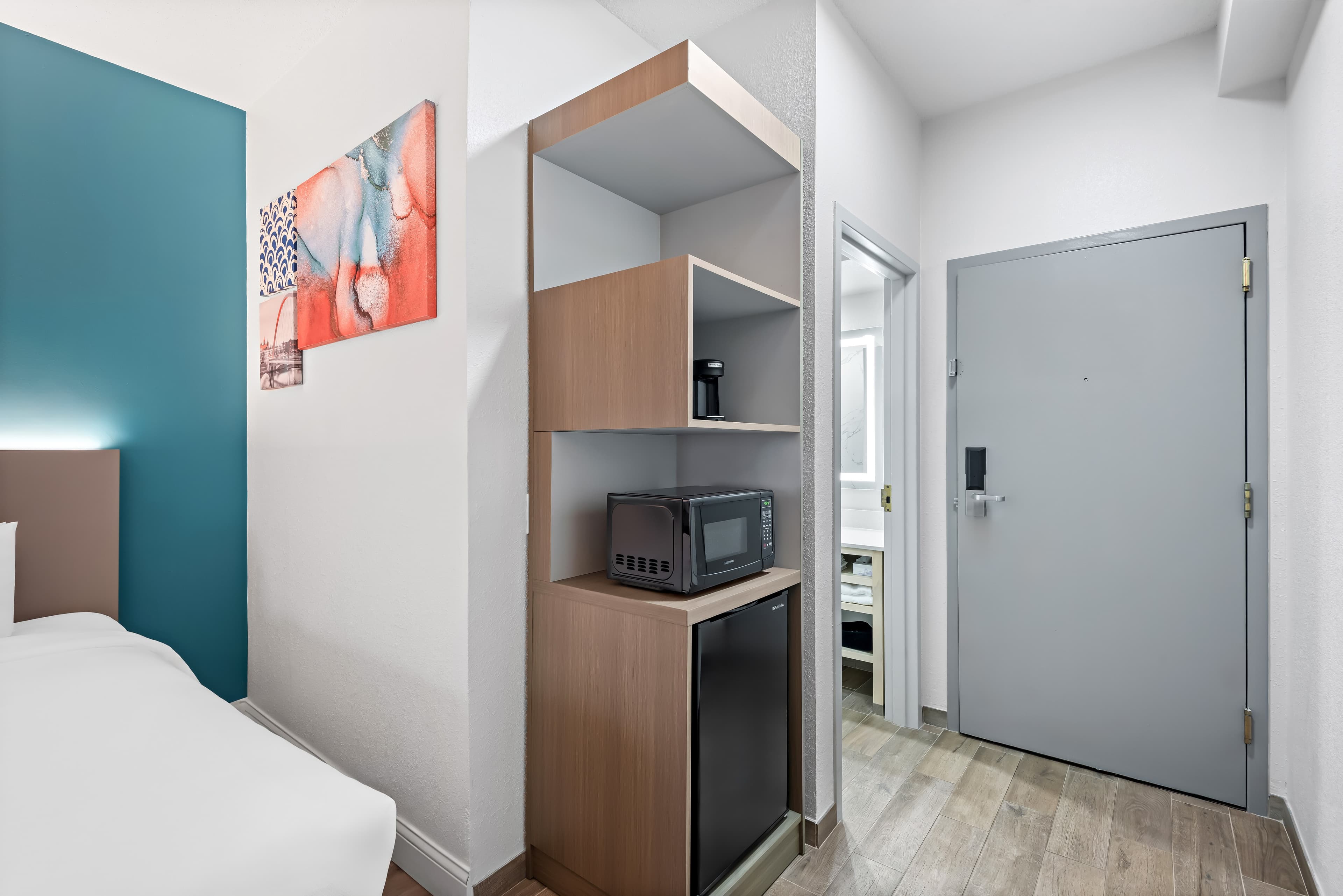 Comfort Inn & Suites Mason City - Clear Lake — 11