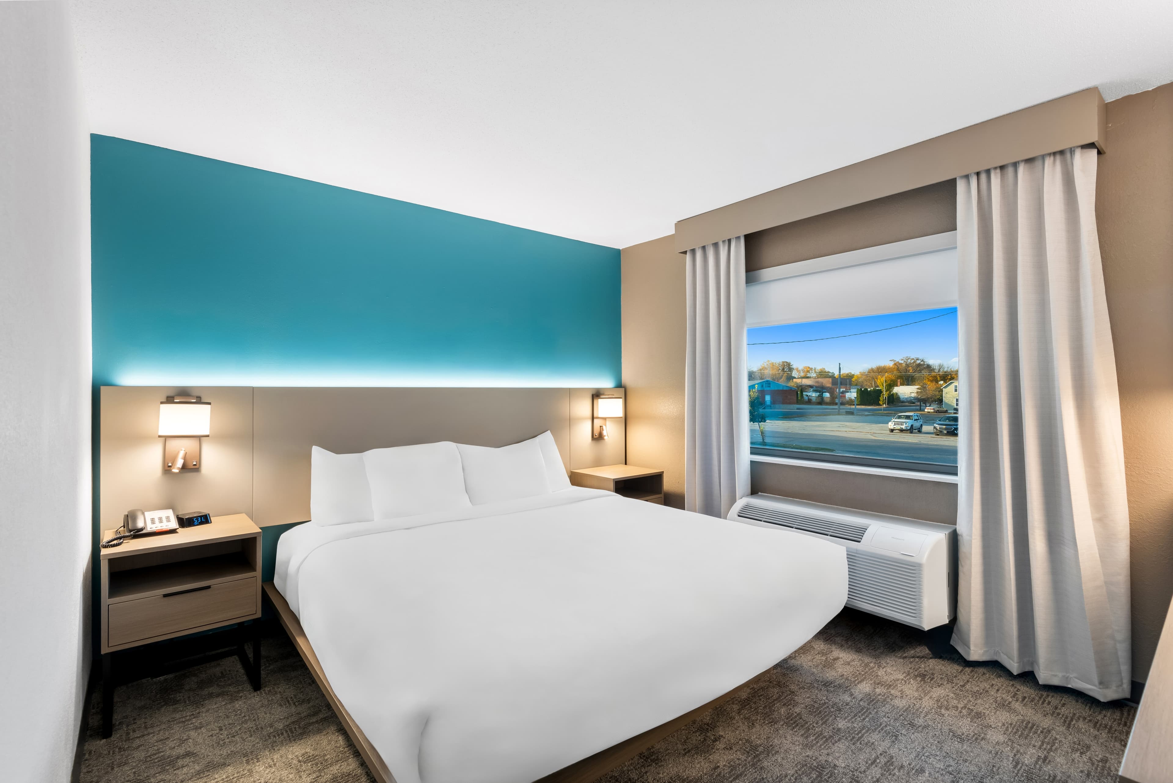Comfort Inn & Suites Mason City - Clear Lake — 15