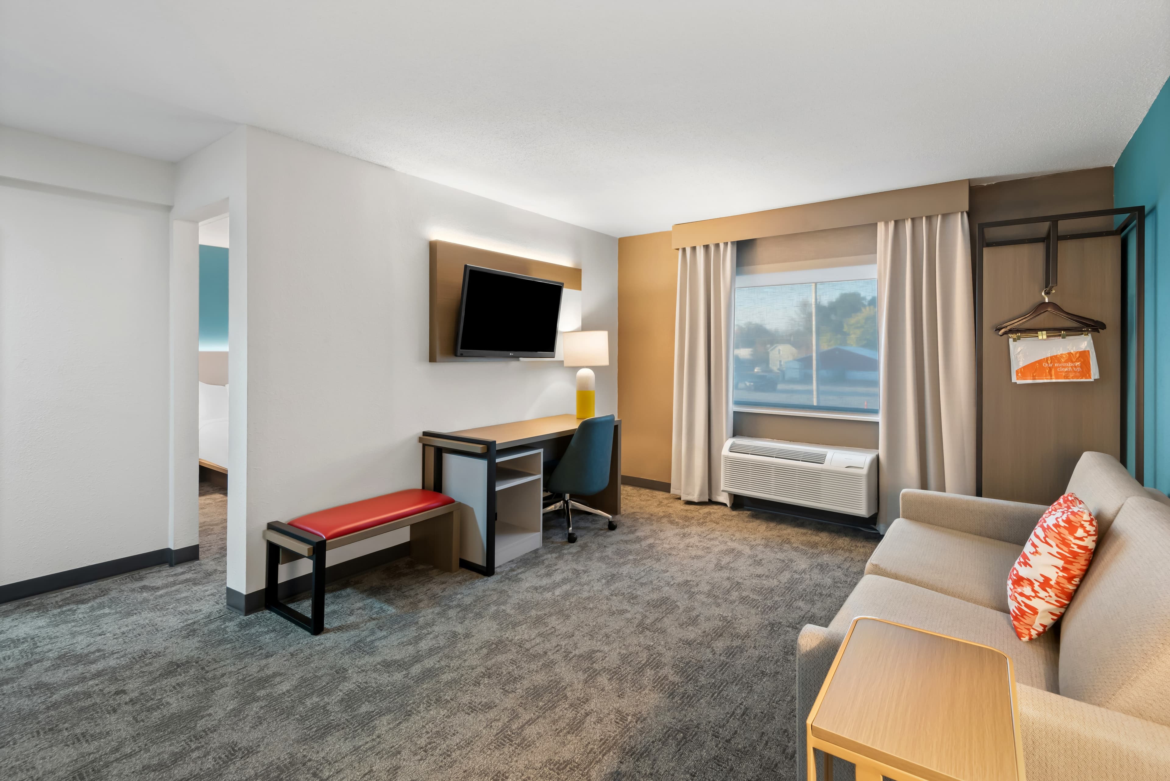 Comfort Inn & Suites Mason City - Clear Lake — 16