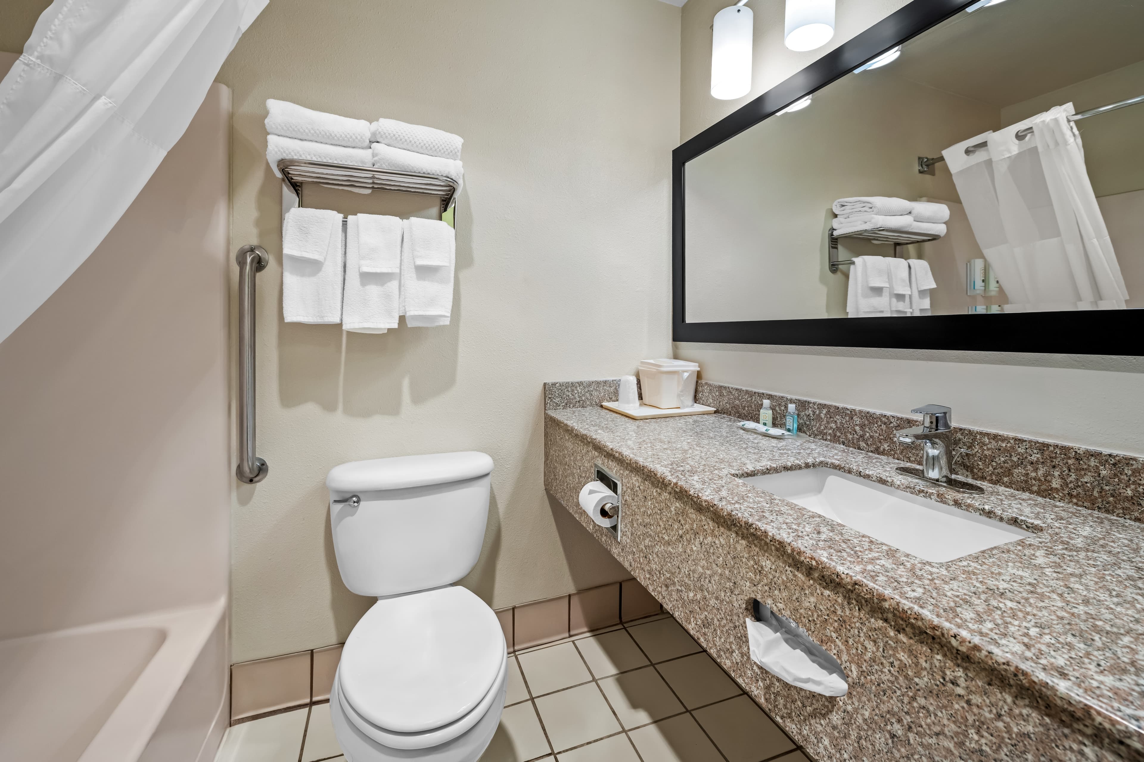 Quality Inn Dubuque on Hwy 20 — 25