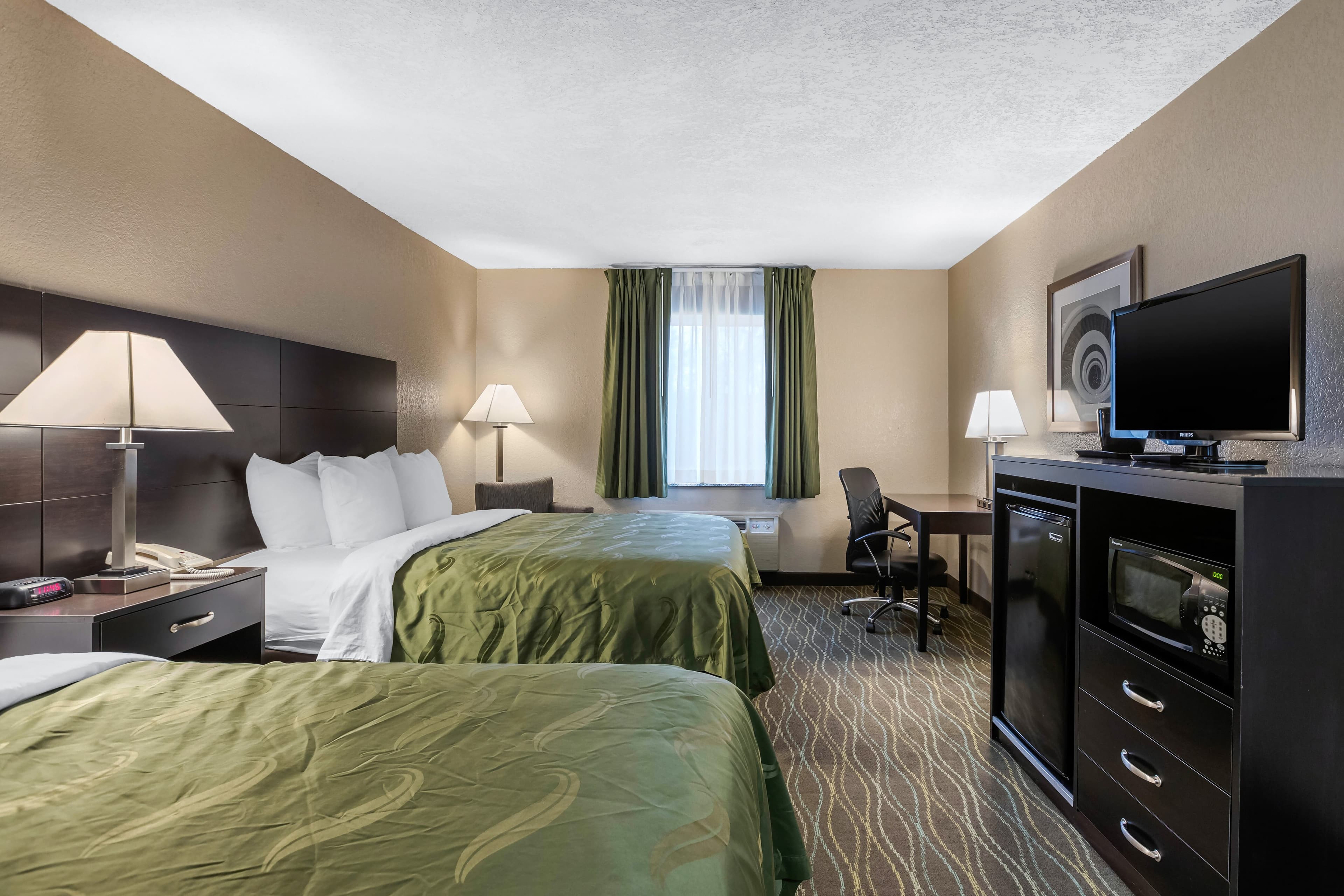 Quality Inn & Suites Des Moines - Merle Hay Road — 10