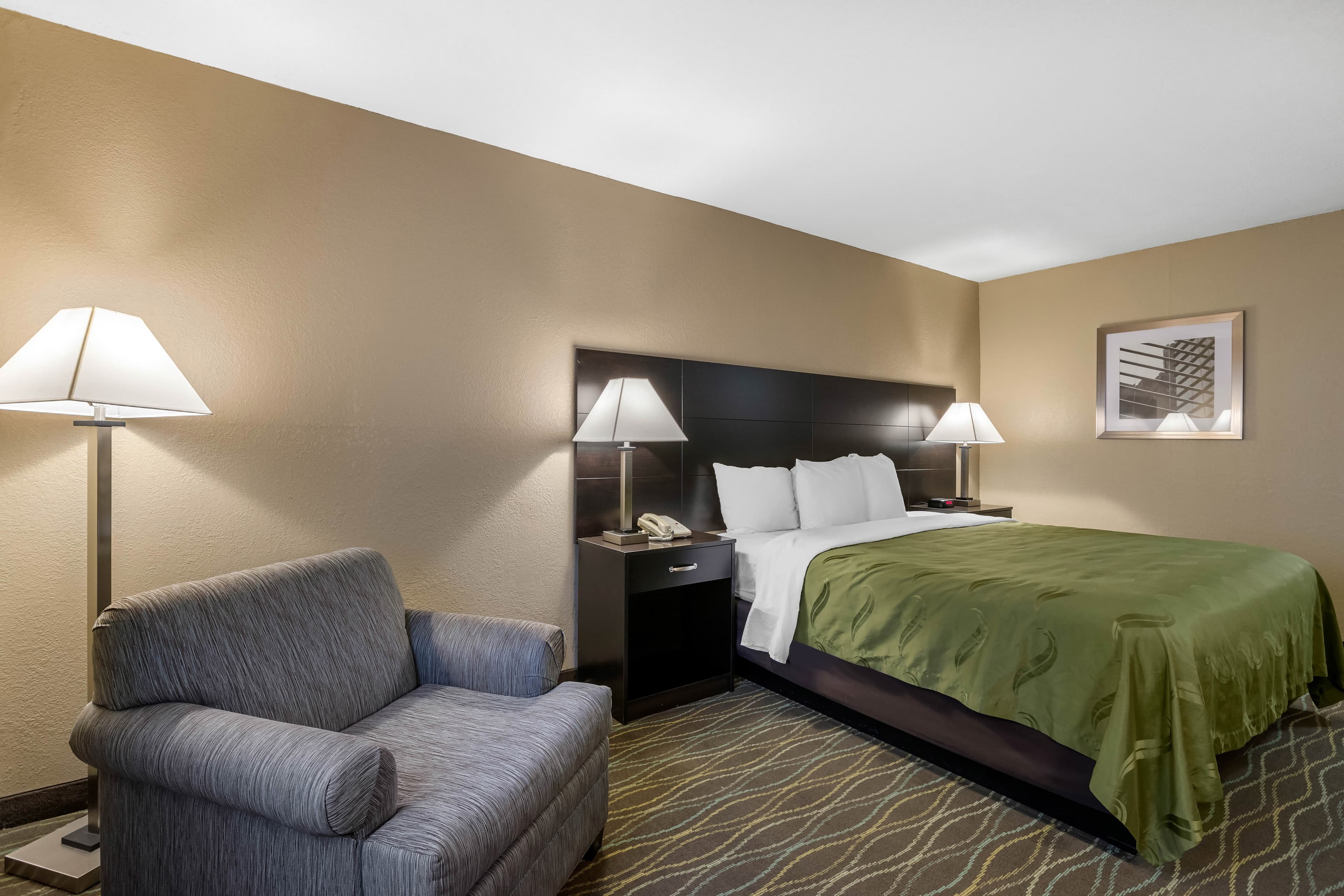 Quality Inn & Suites Des Moines - Merle Hay Road — 13