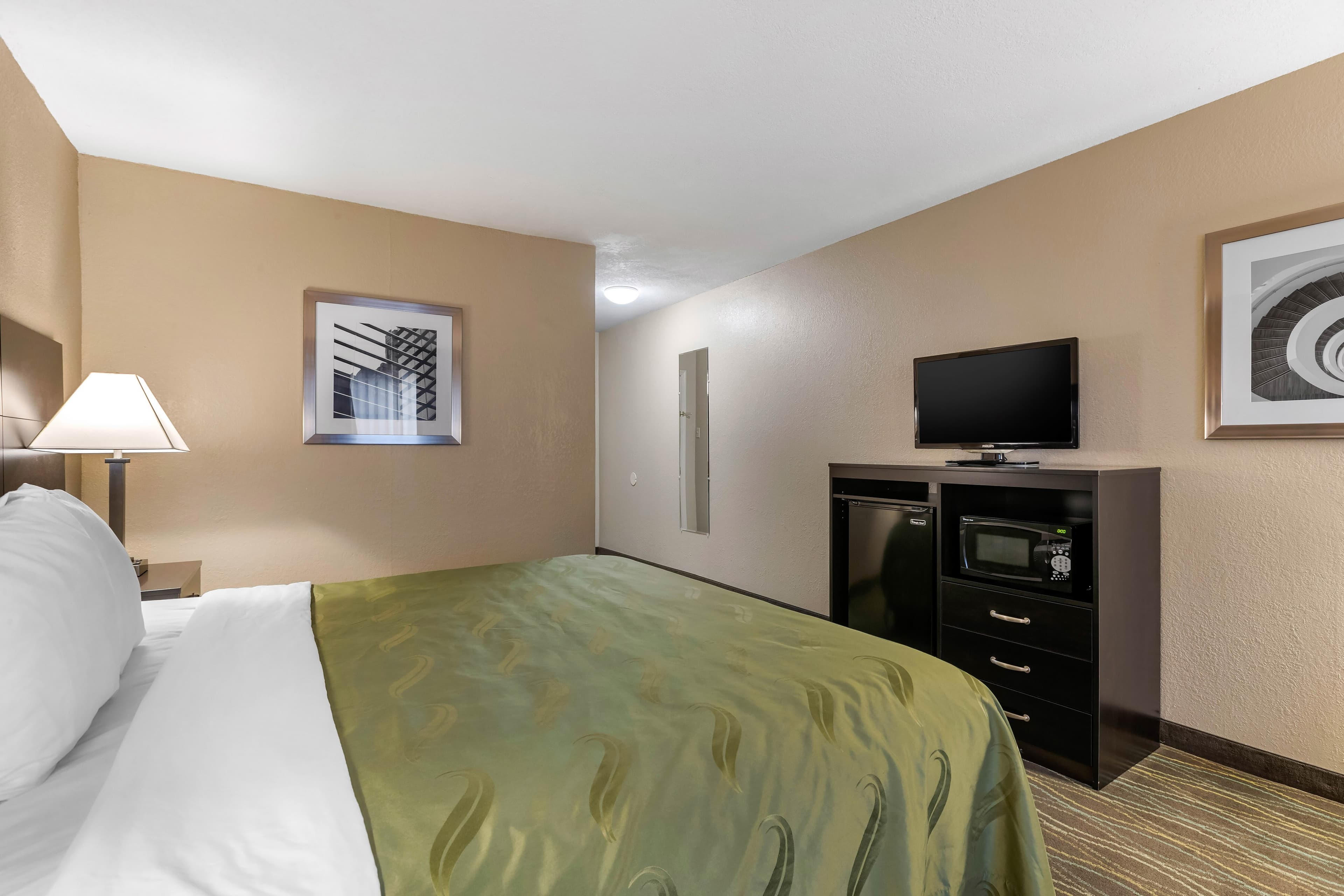 Quality Inn & Suites Des Moines - Merle Hay Road — 15
