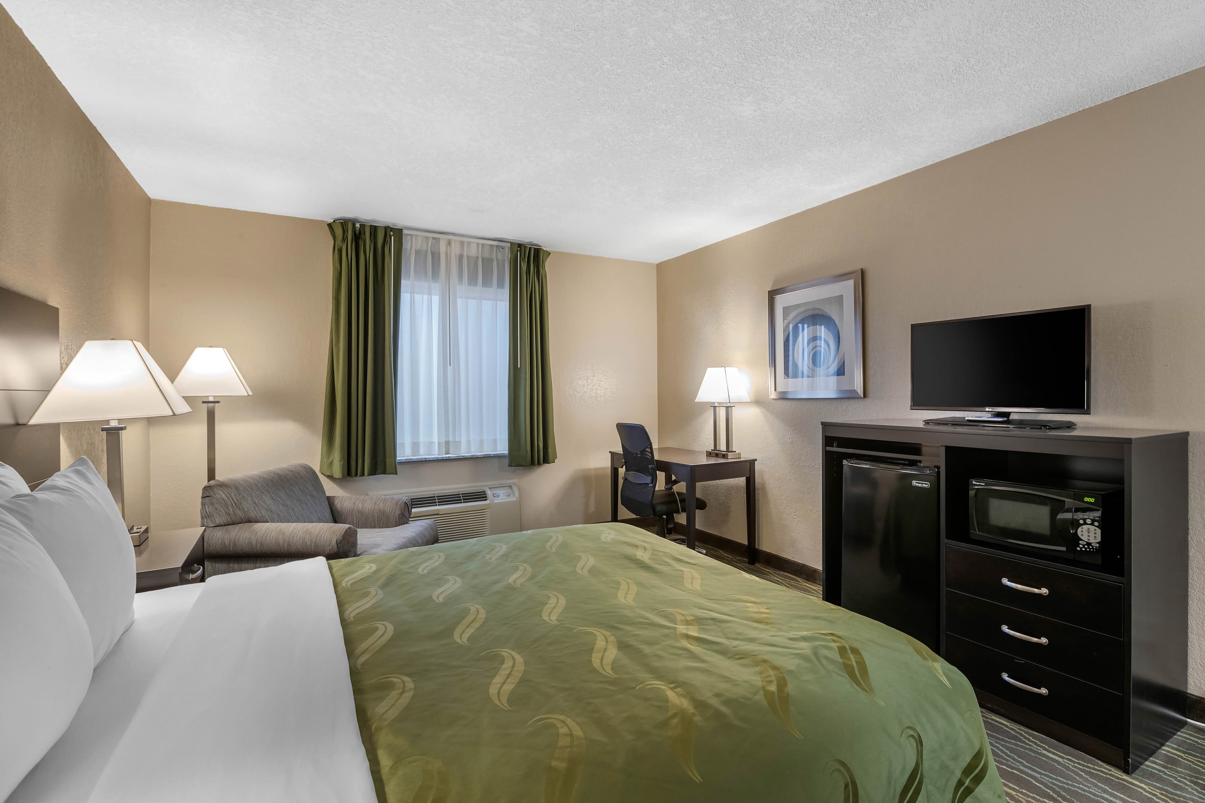 Quality Inn & Suites Des Moines - Merle Hay Road — 20