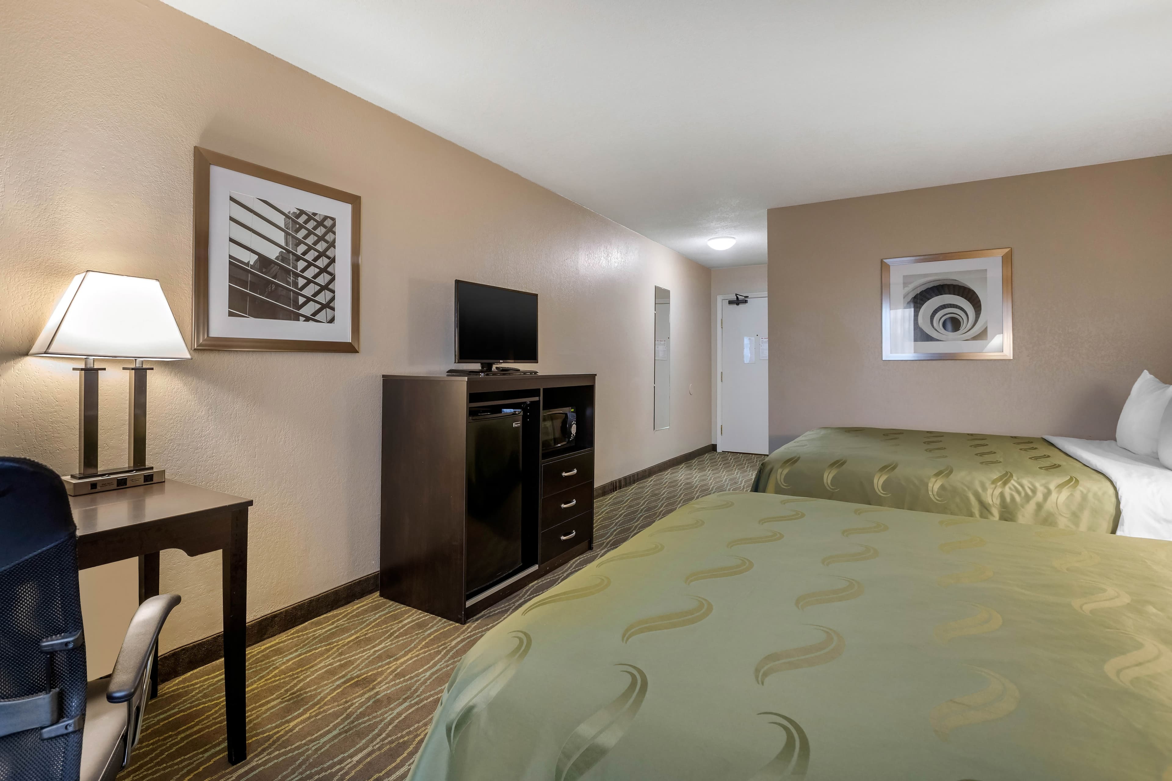 Quality Inn & Suites Des Moines - Merle Hay Road — 24
