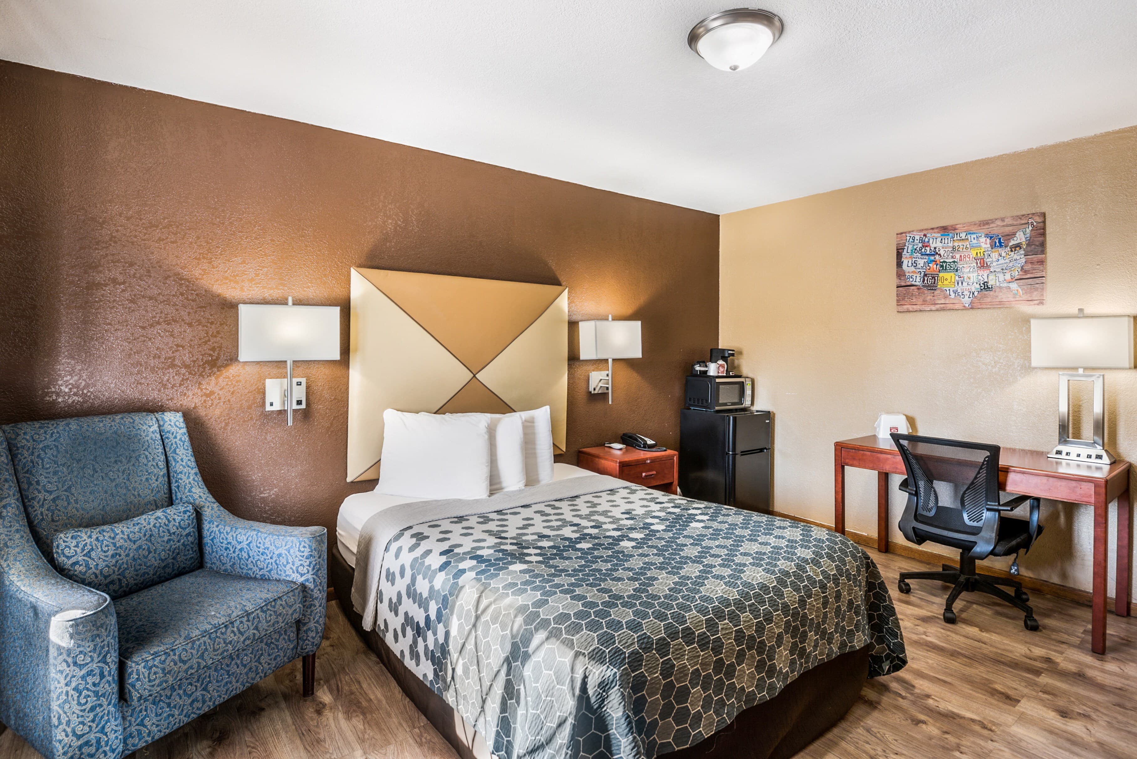 Econo Lodge Oskaloosa — 24