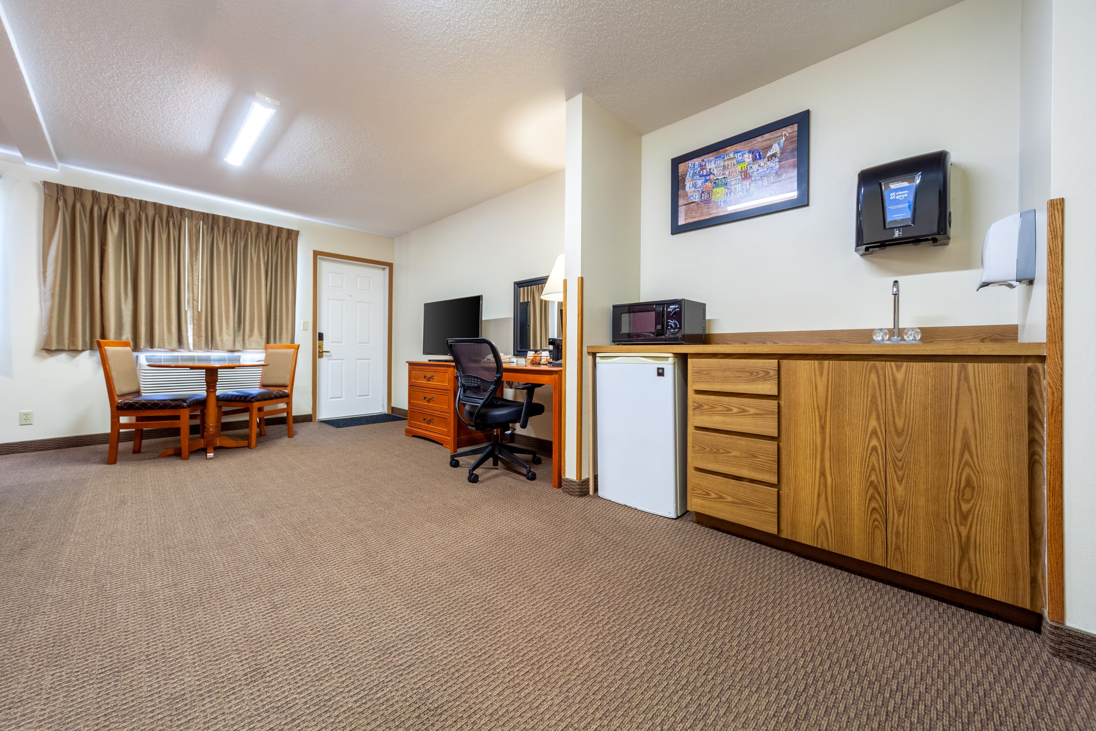 Econo Lodge Sioux Center - Image 3