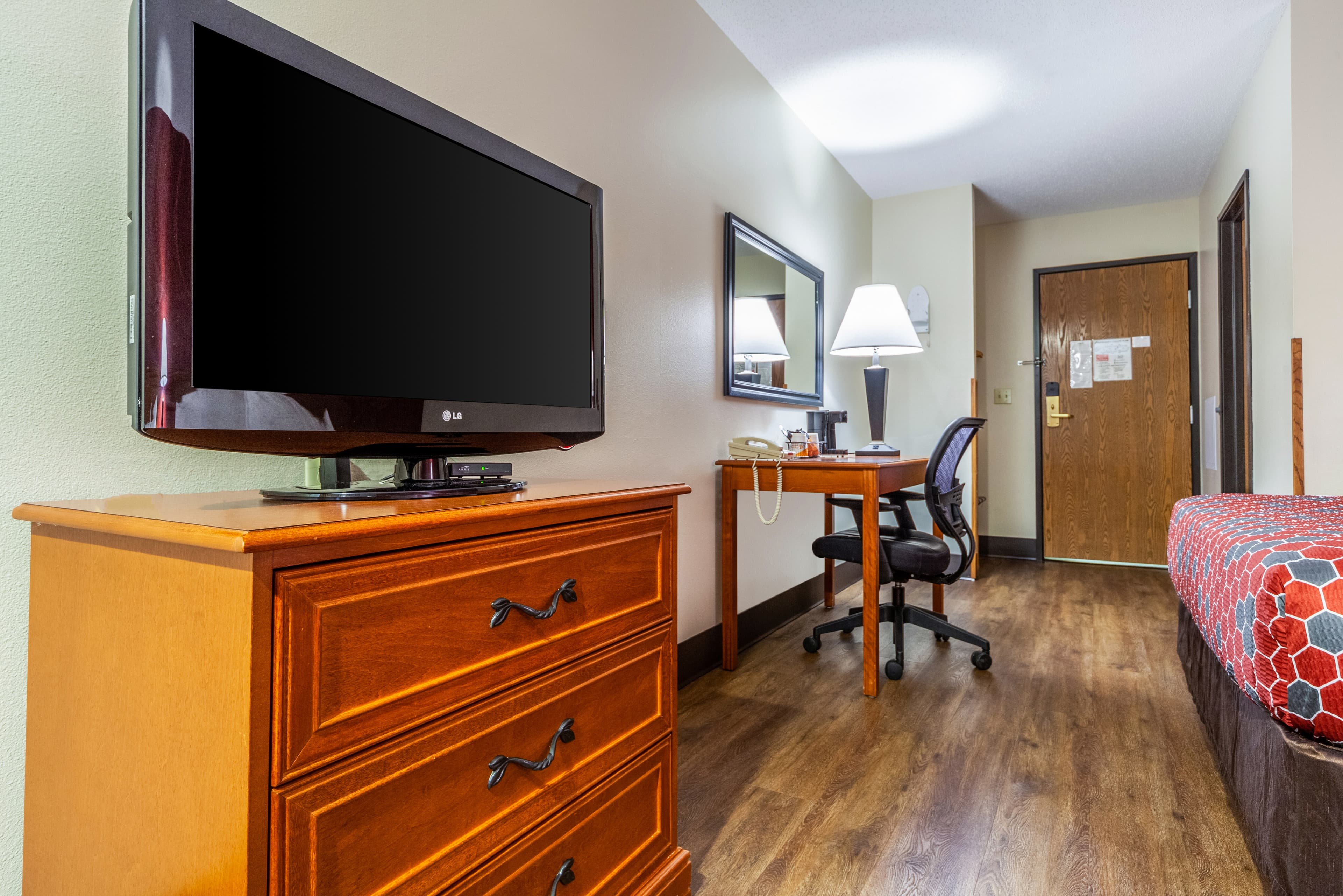 Econo Lodge Sioux Center — 16