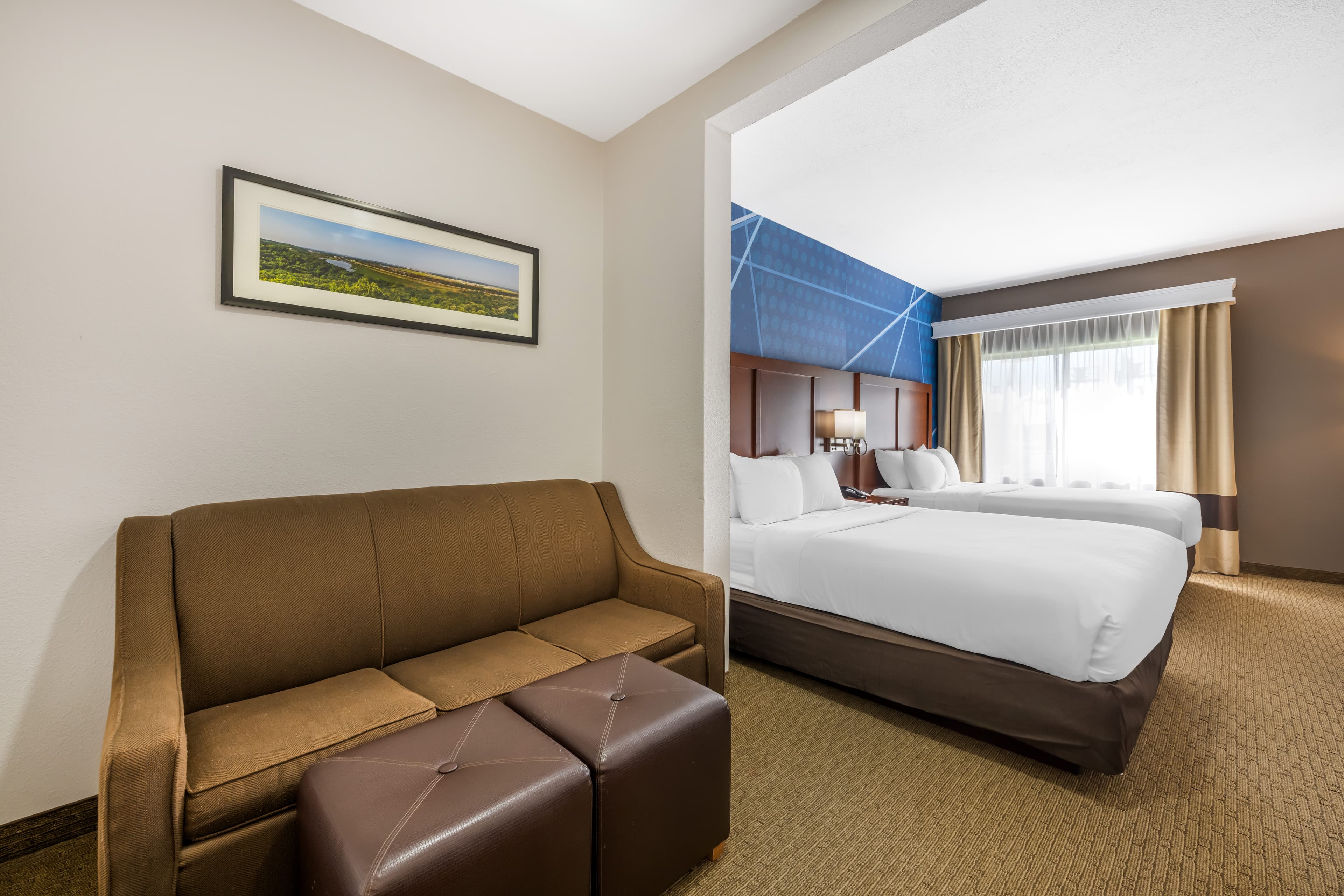 Comfort Suites Omaha East-Council Bluffs — 15
