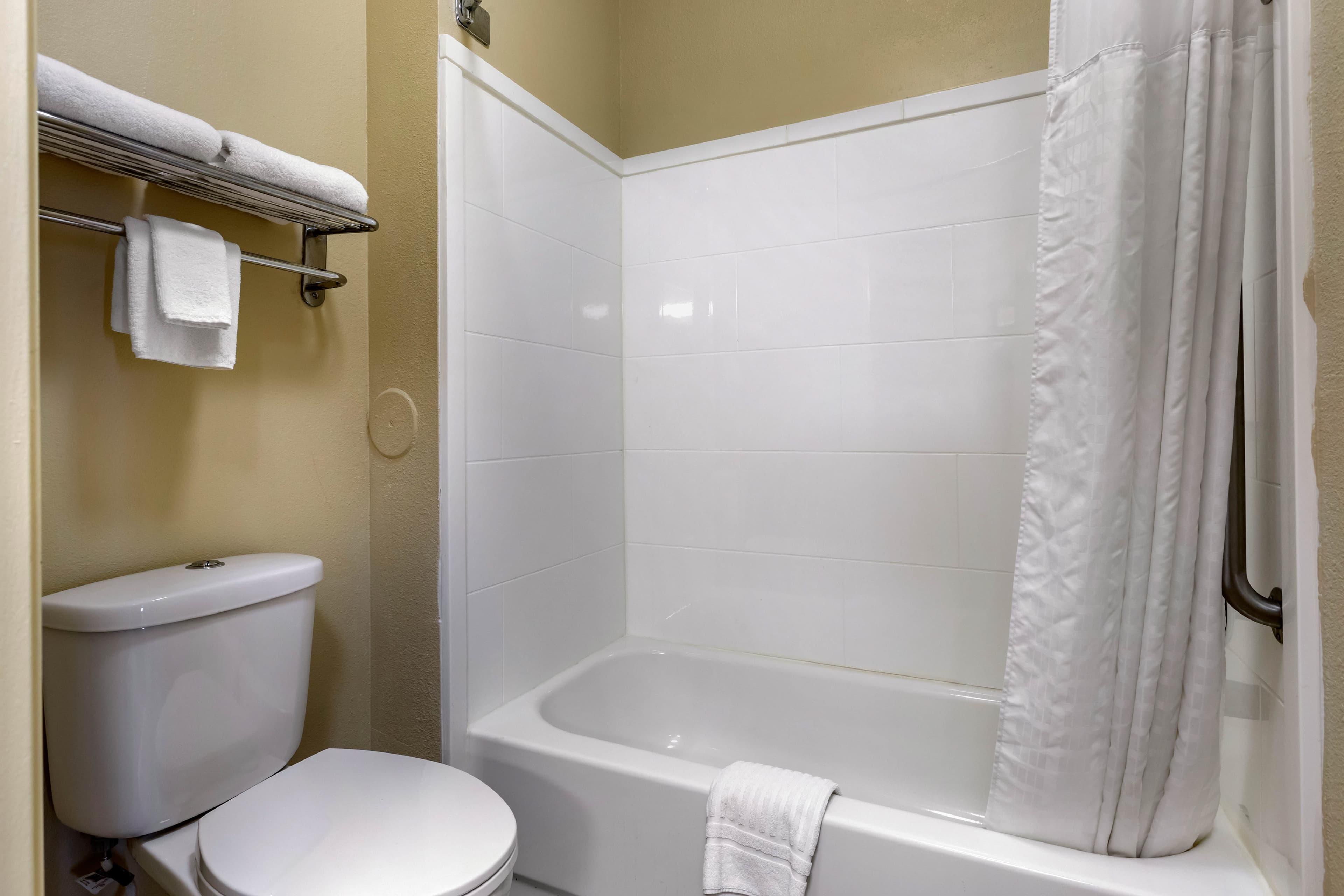 Comfort Inn Walcott near Davenport — 17