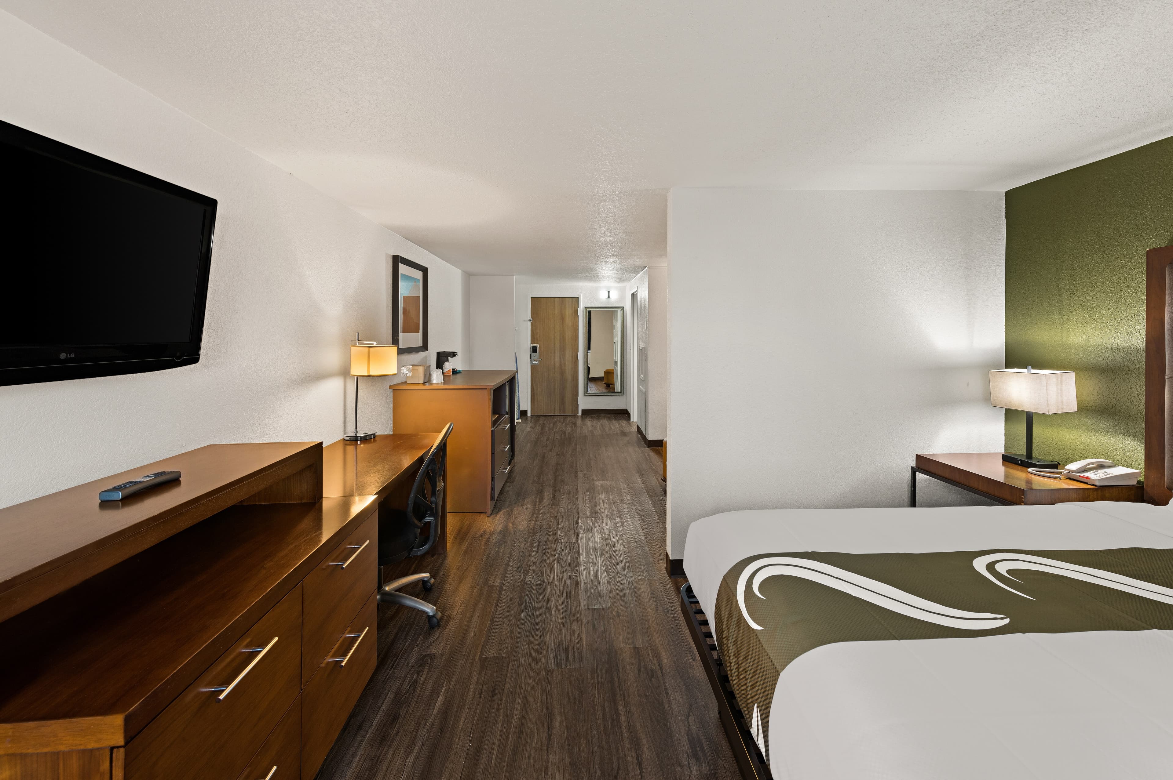 Quality Inn & Suites Council Bluffs - Omaha East - Image 4