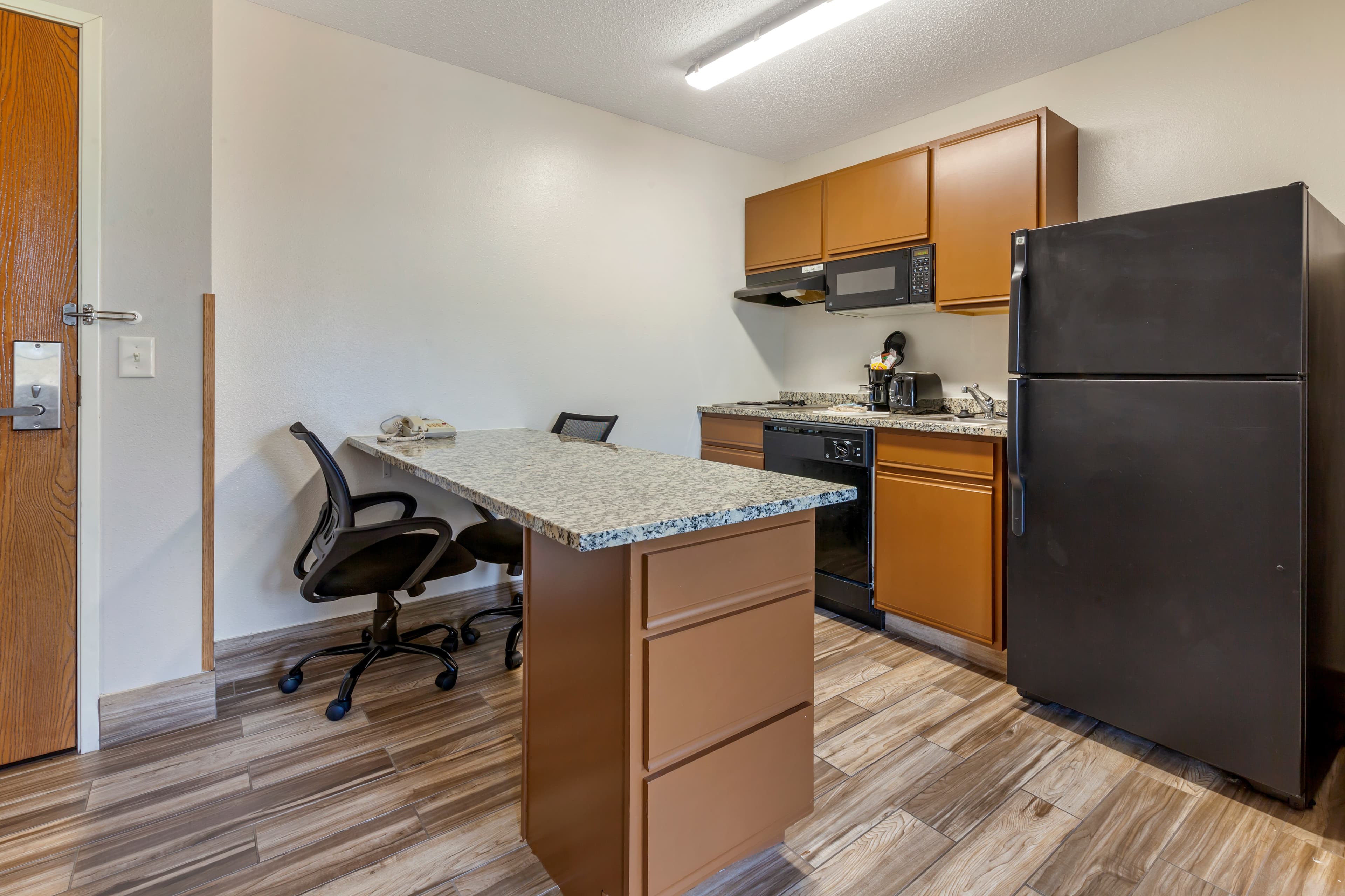 MainStay Suites Dubuque at Hwy 20 — 20