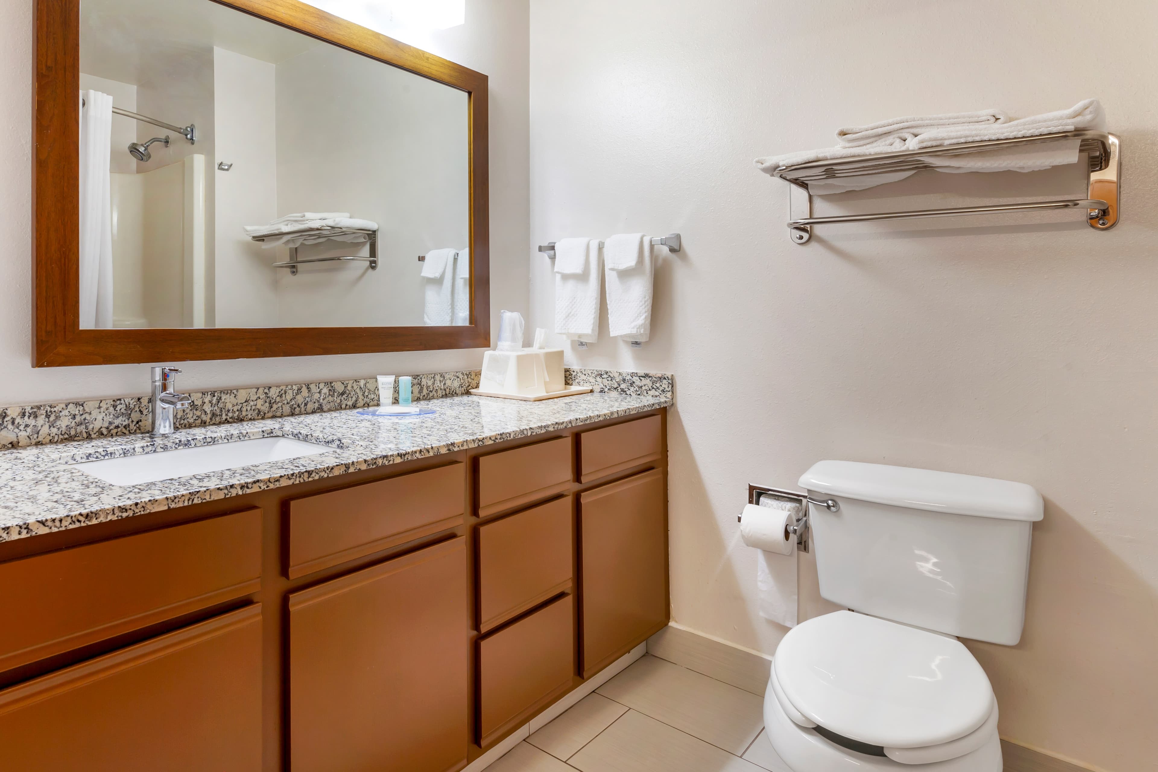 MainStay Suites Dubuque at Hwy 20 — 21
