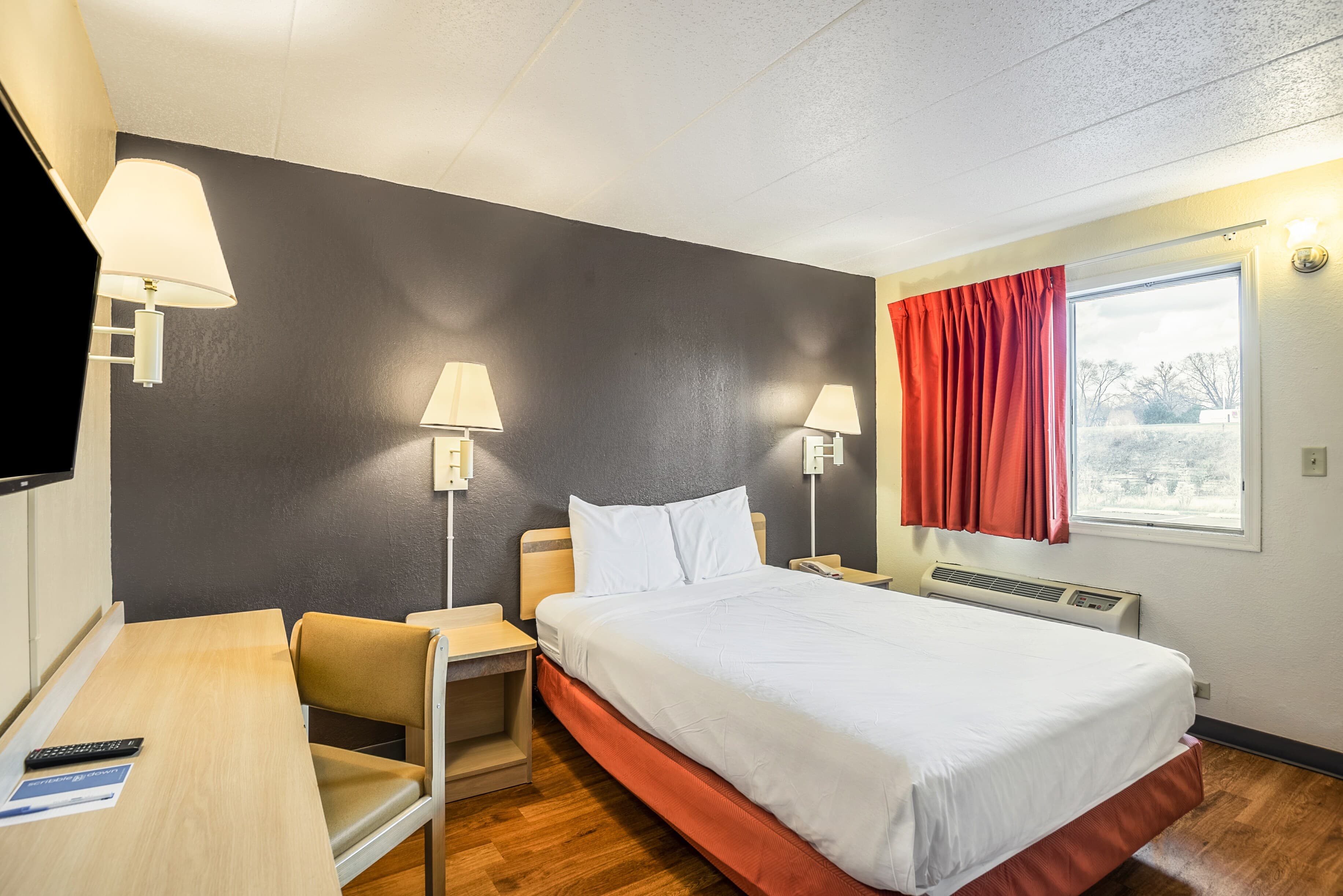 Rodeway Inn Dubuque — 24