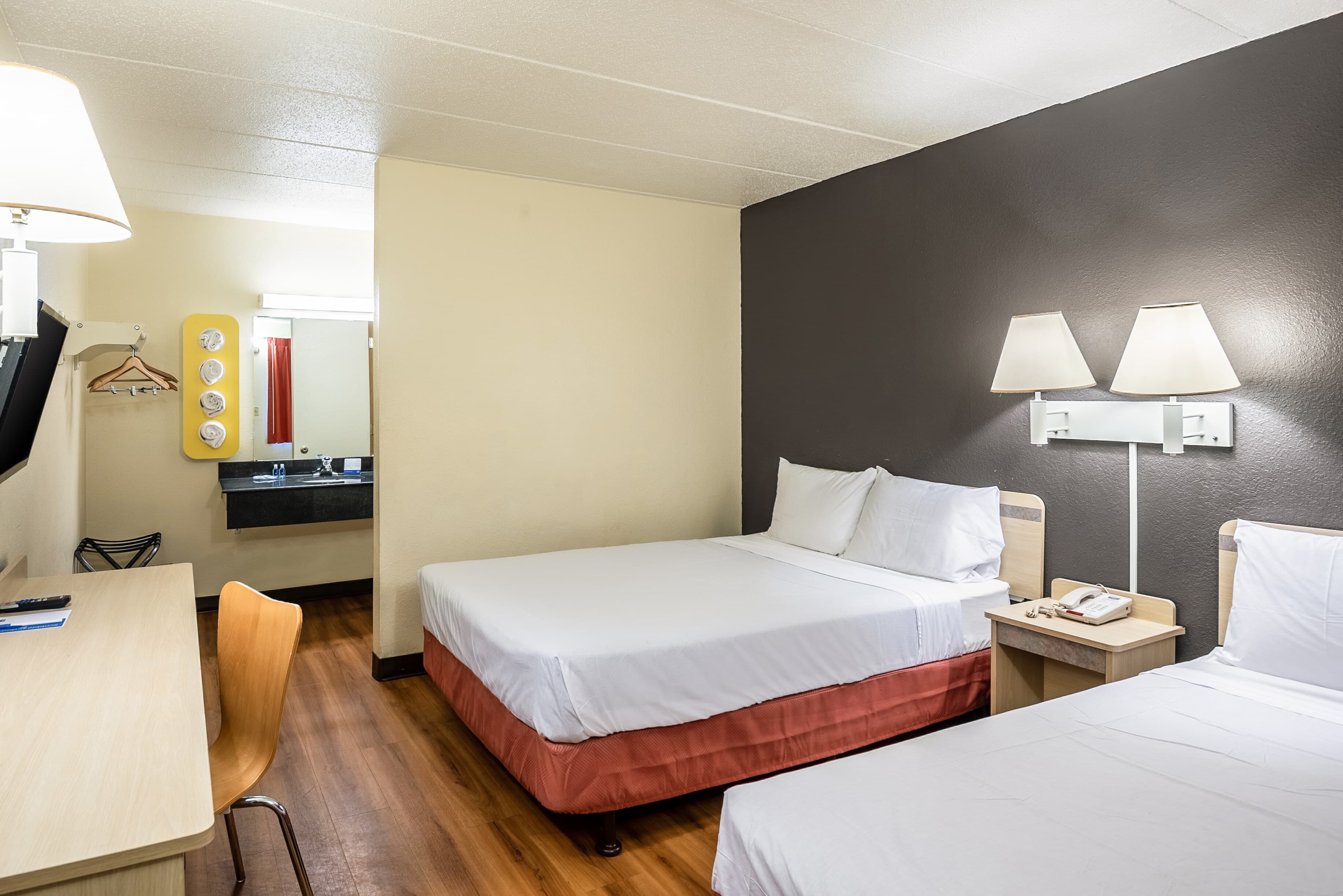 Rodeway Inn Dubuque — 8