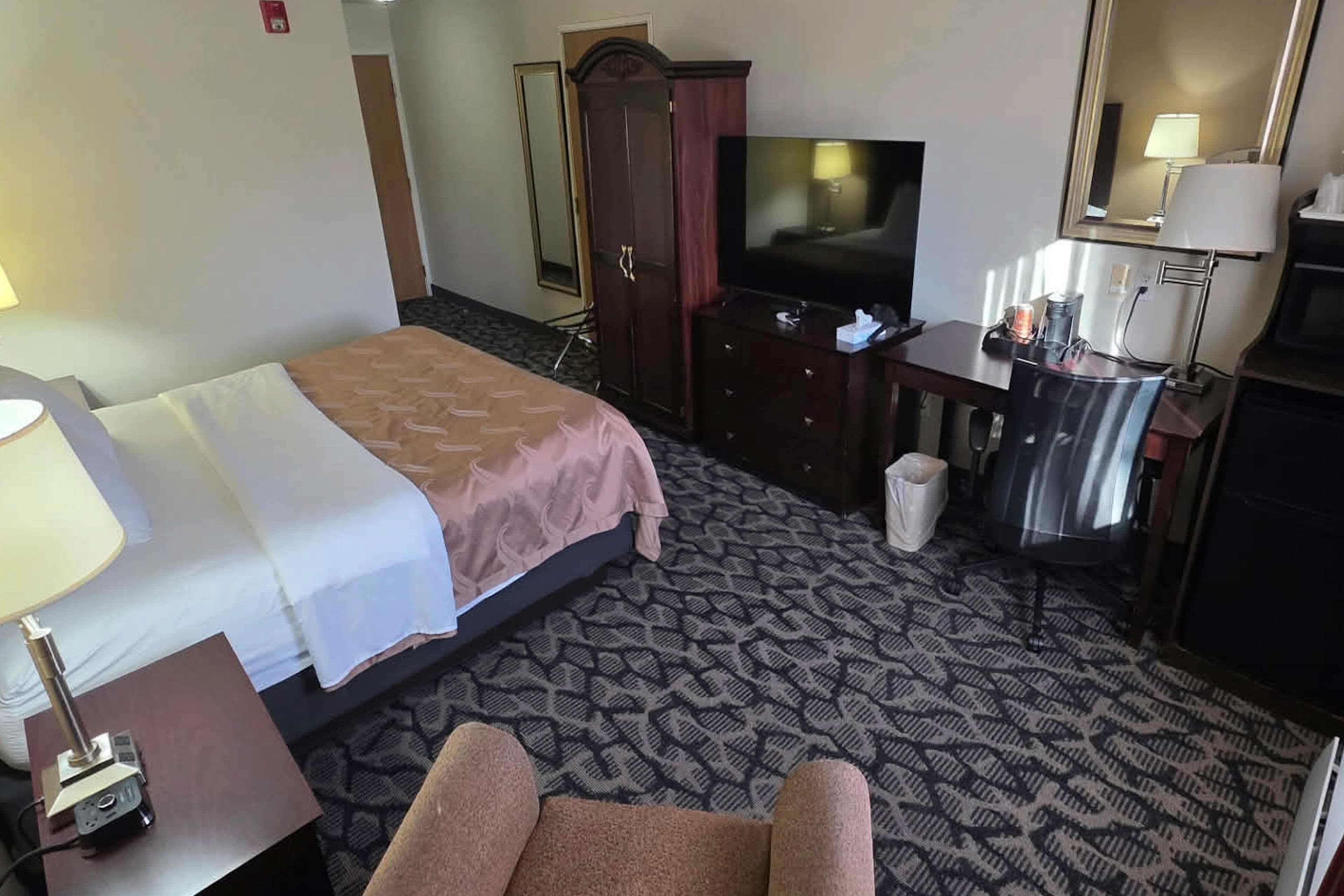 Quality Inn & Suites Eldridge Davenport North - Image 4
