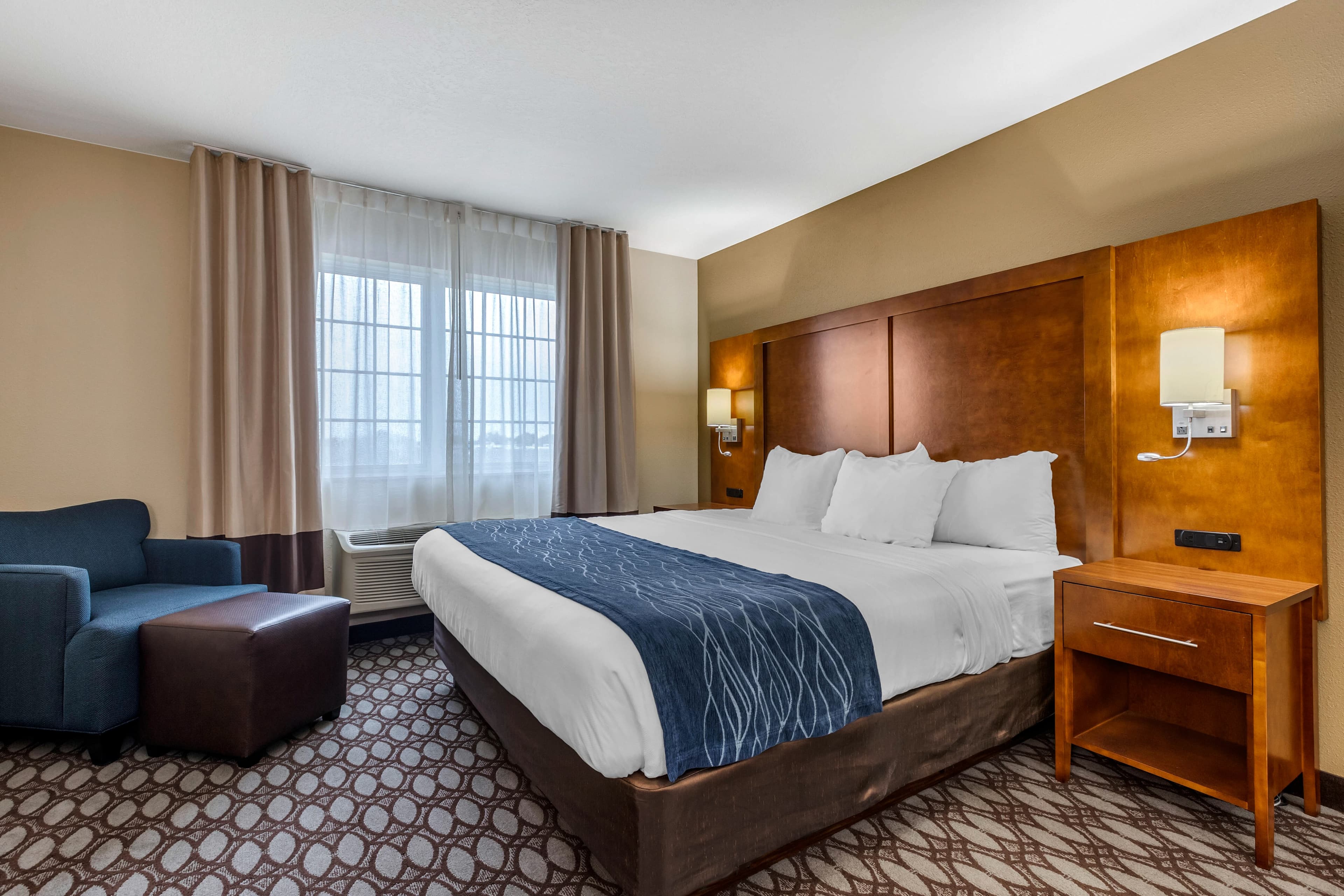 Comfort Inn Story City - Image 1