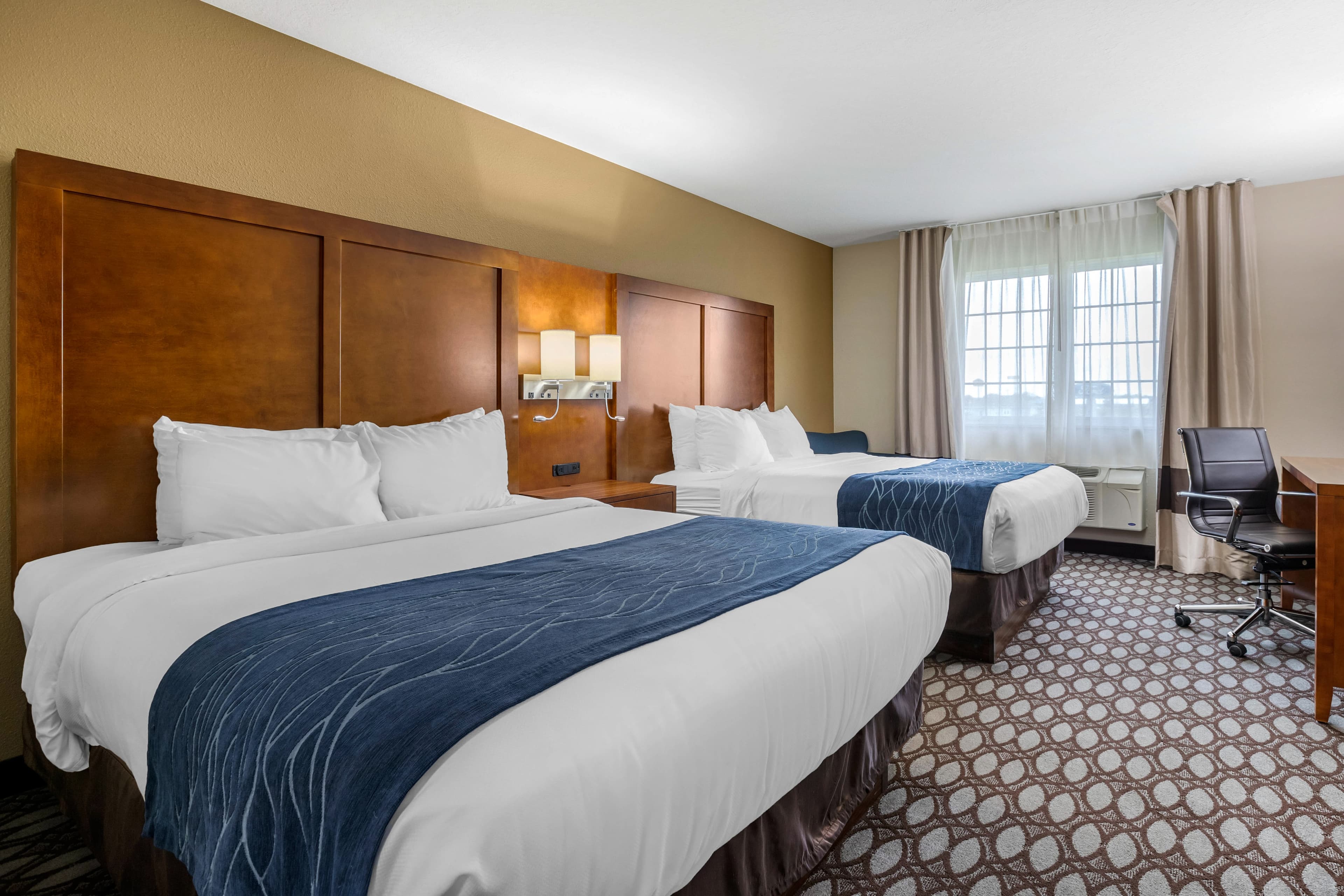Comfort Inn Story City — 7
