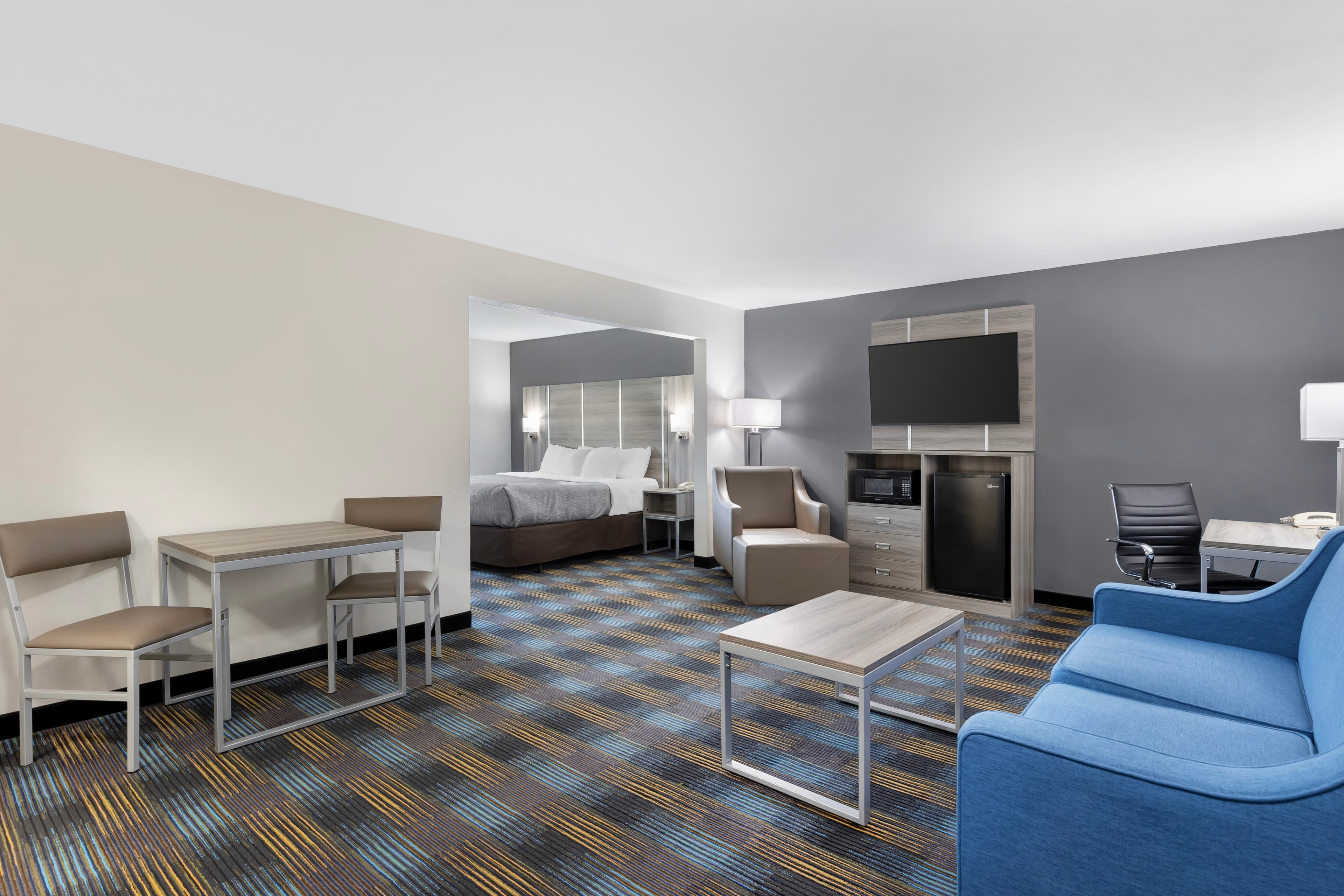Quality Inn & Suites Fort Madison near Hwy 61 — 10