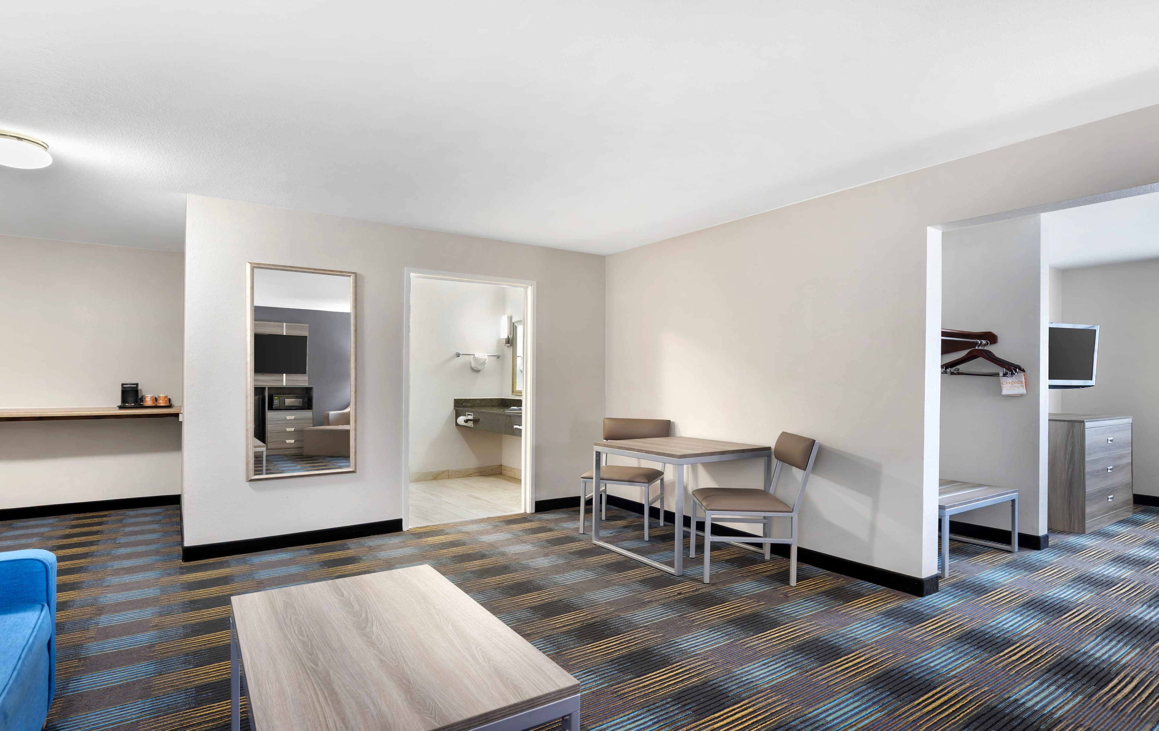 Quality Inn & Suites Fort Madison near Hwy 61 — 11