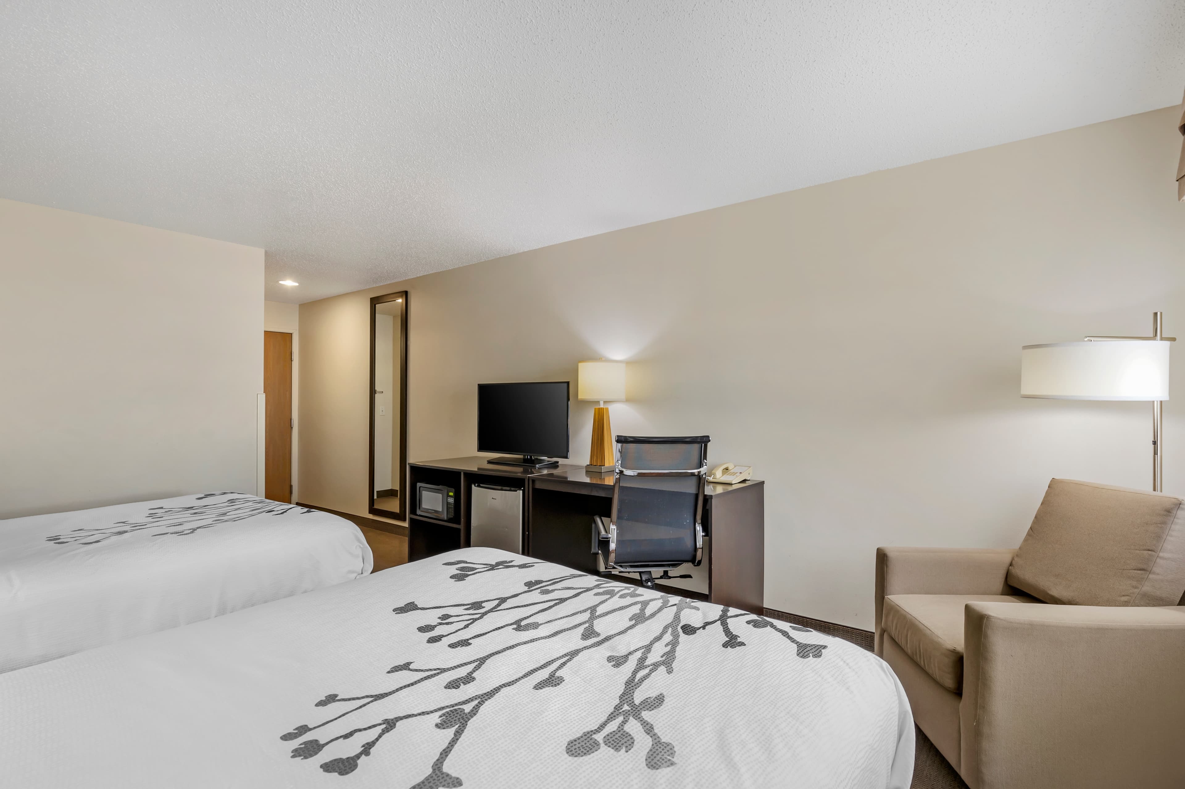 Sleep Inn & Suites Charles City — 8