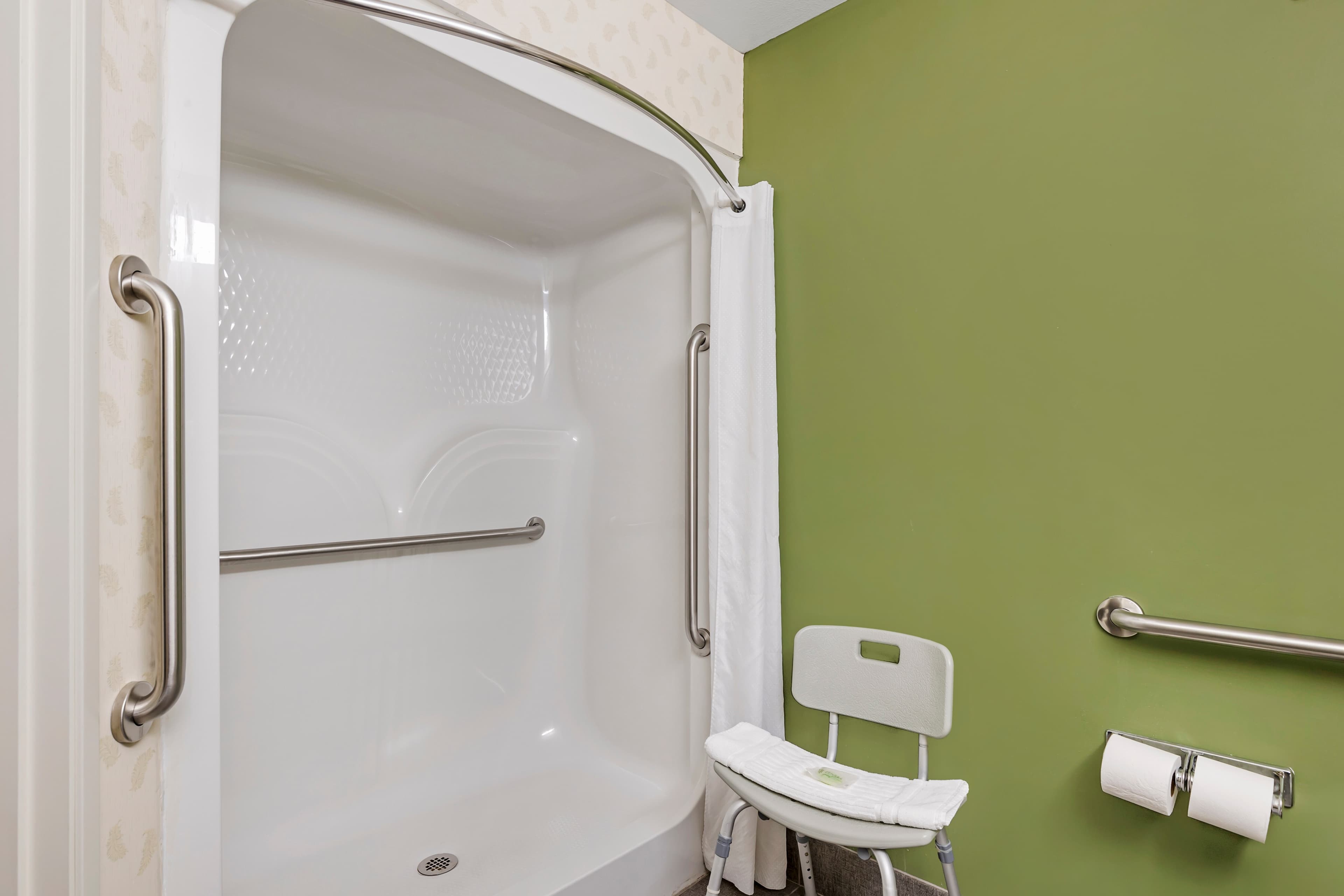 Sleep Inn & Suites Charles City - Image 3