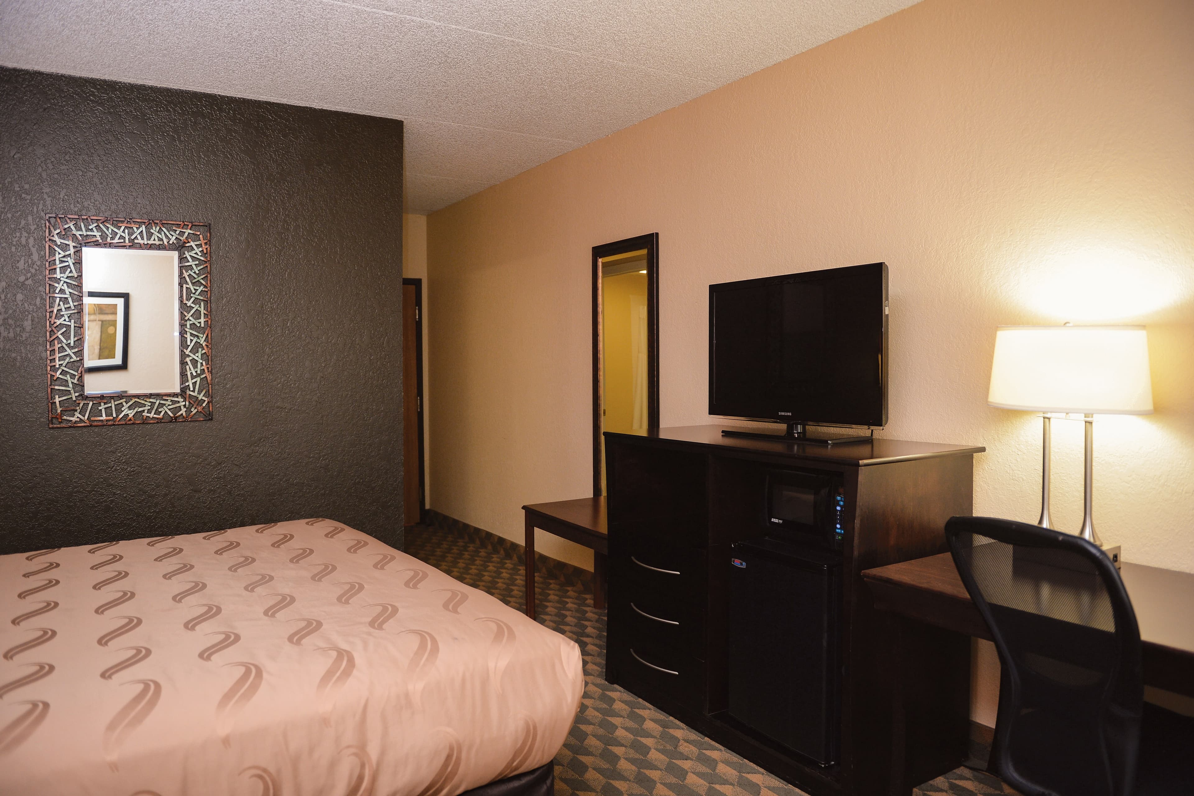 Quality Inn & Suites Ames Conference Center Near ISU Campus - Image 3