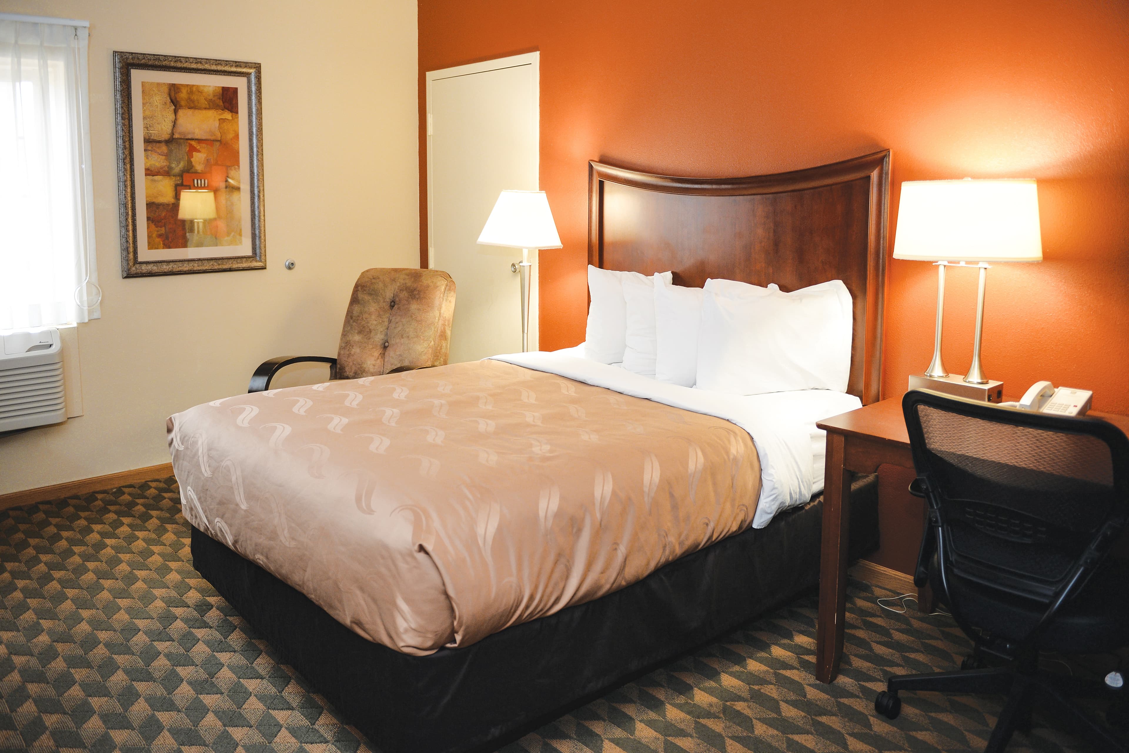 Quality Inn & Suites Ames Conference Center Near ISU Campus - Image 2