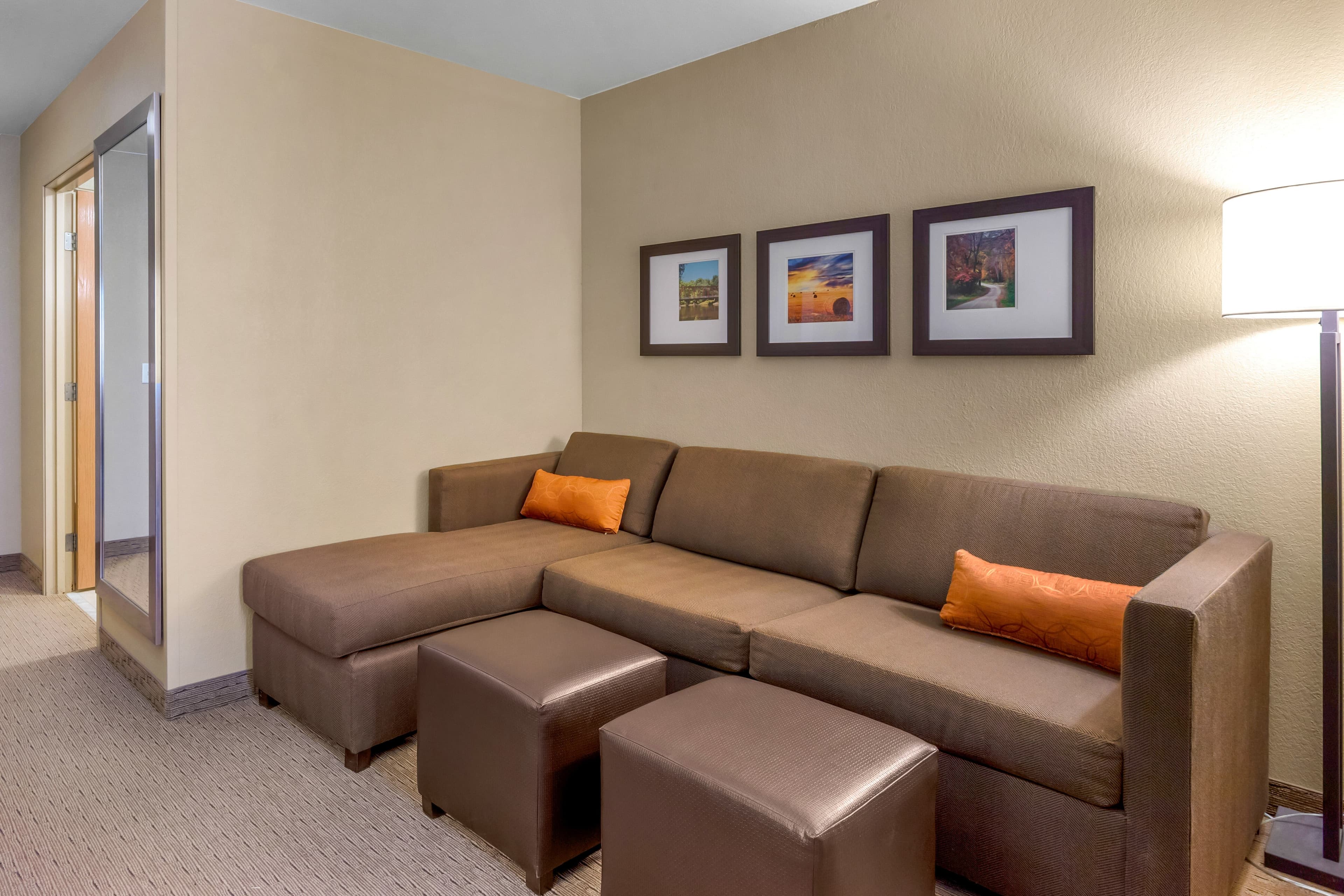 Comfort Suites Burlington — 15
