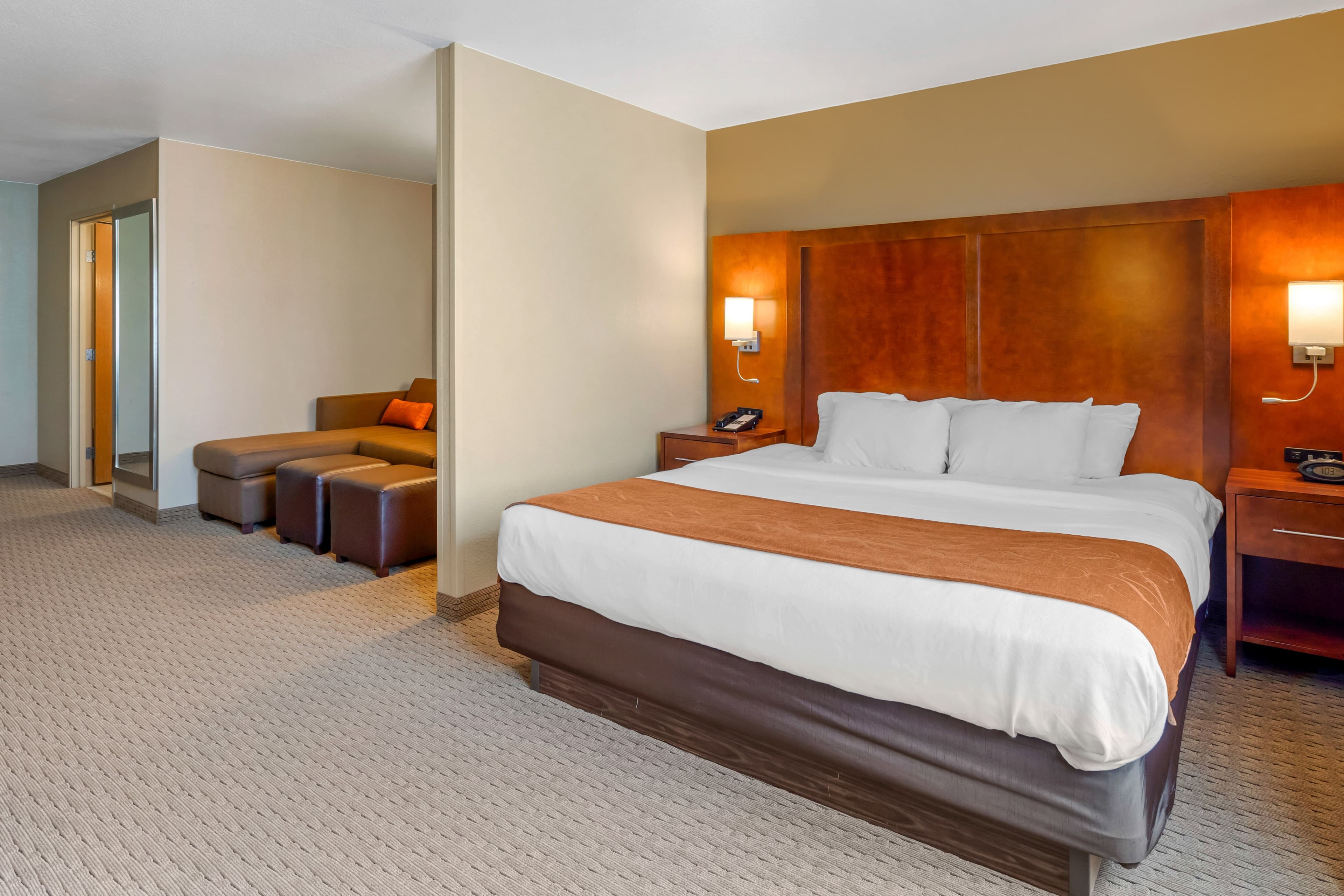 Comfort Suites Burlington — 20