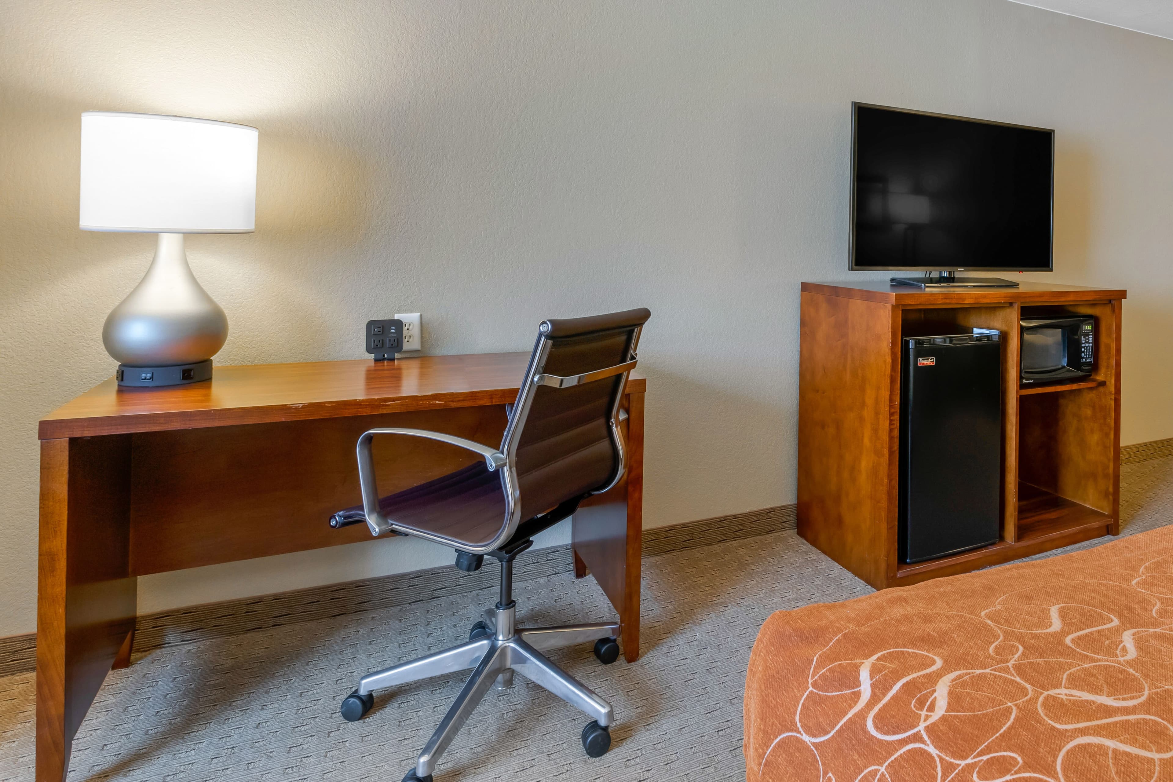 Comfort Suites Burlington — 35