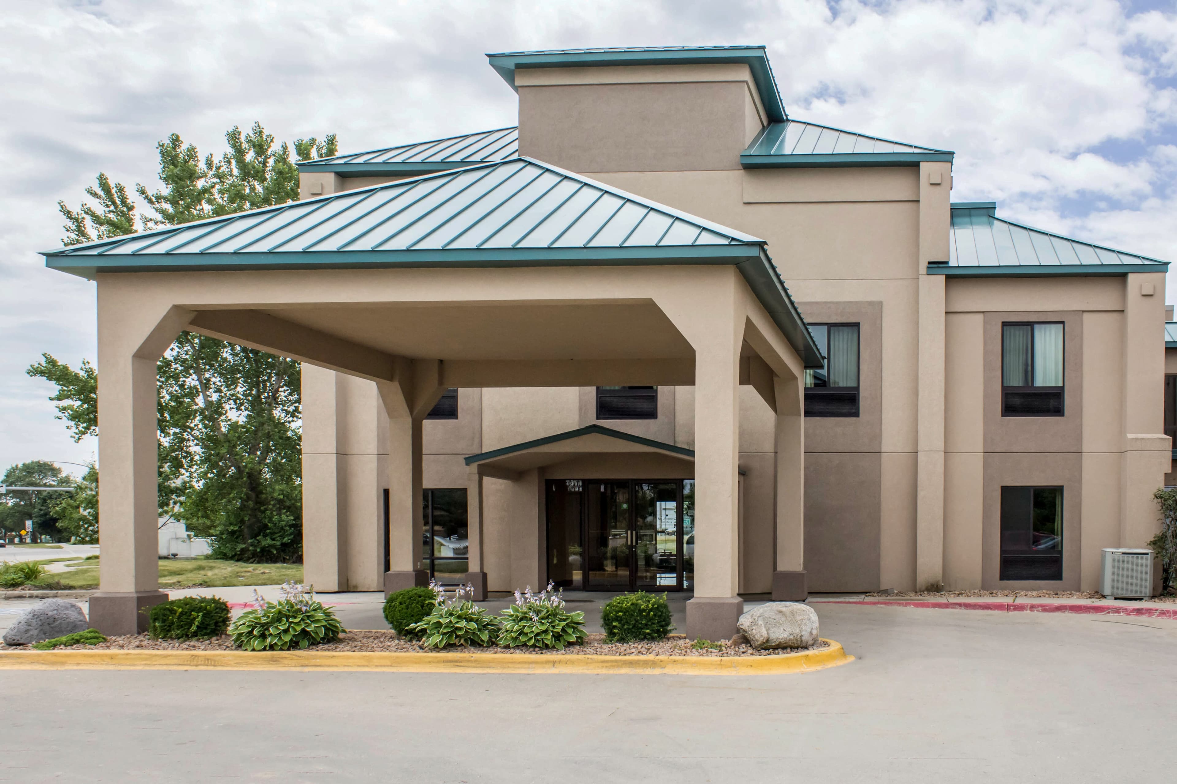 Econo Lodge Ankeny - Des Moines - Image 1