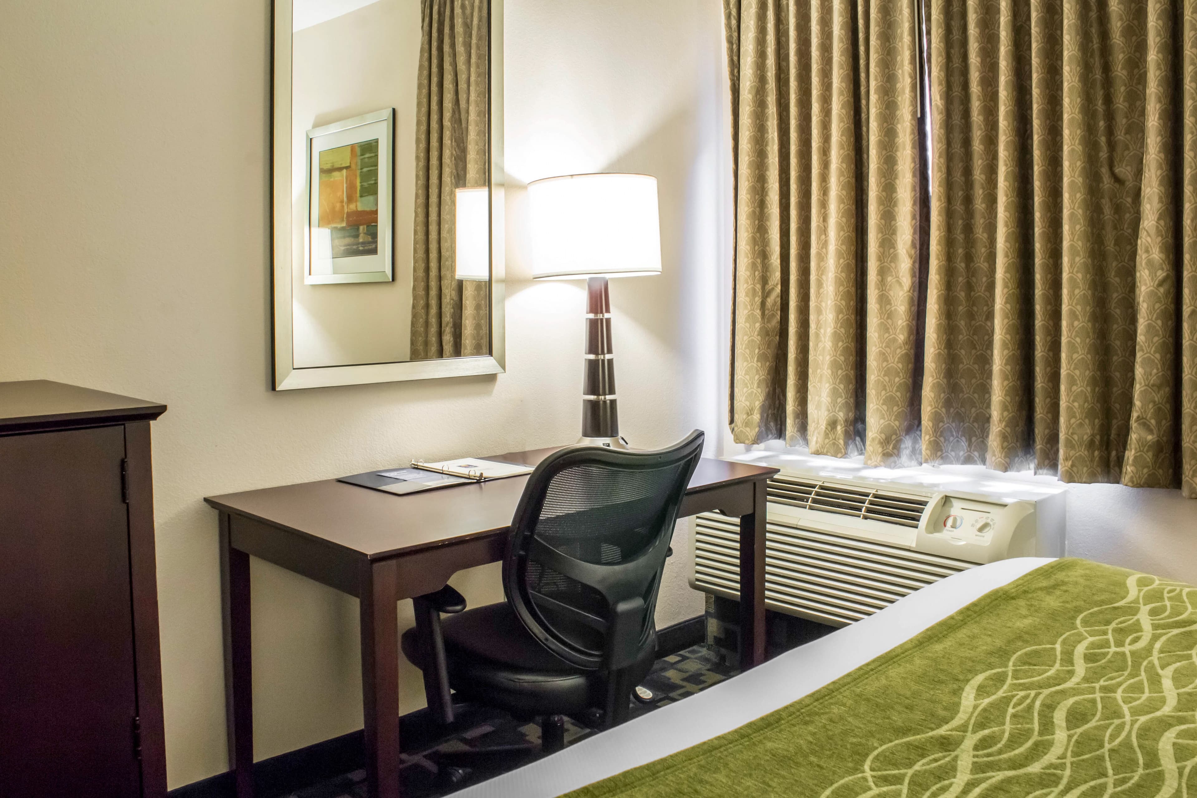 Econo Lodge Ankeny - Des Moines — 13