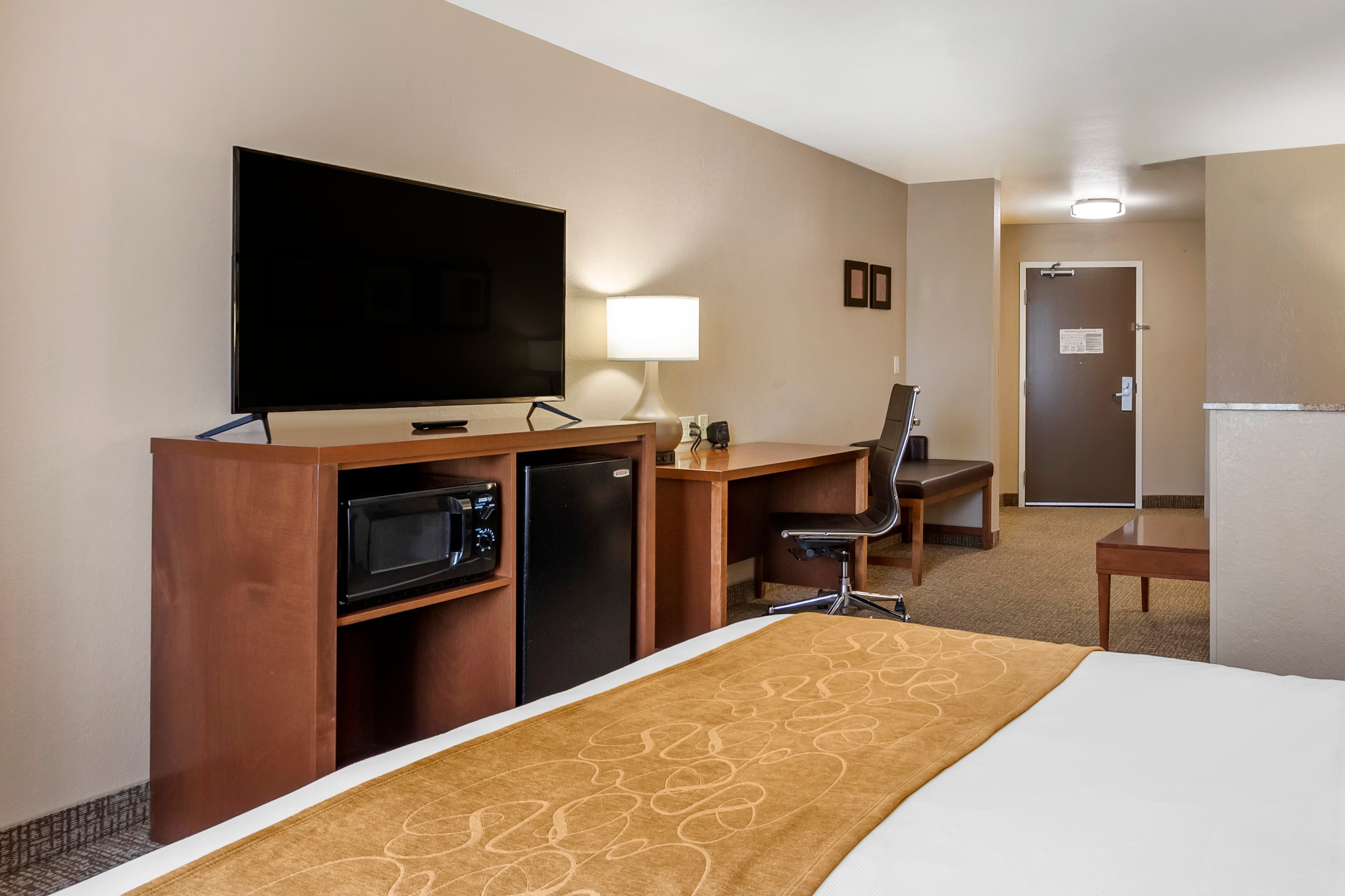 Comfort Suites Coralville I-80 — 8