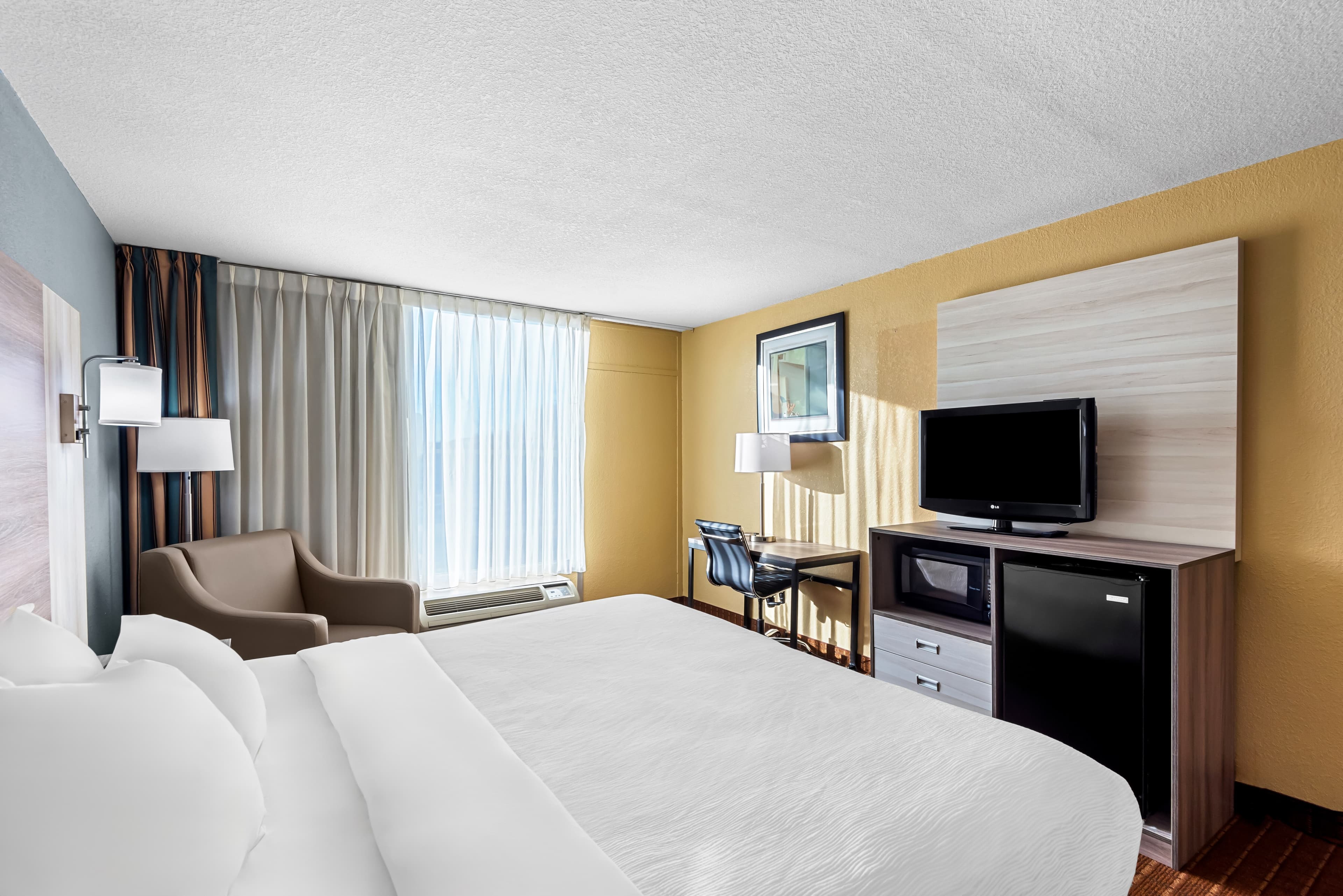 Quality Inn Fort Dodge - Image 5