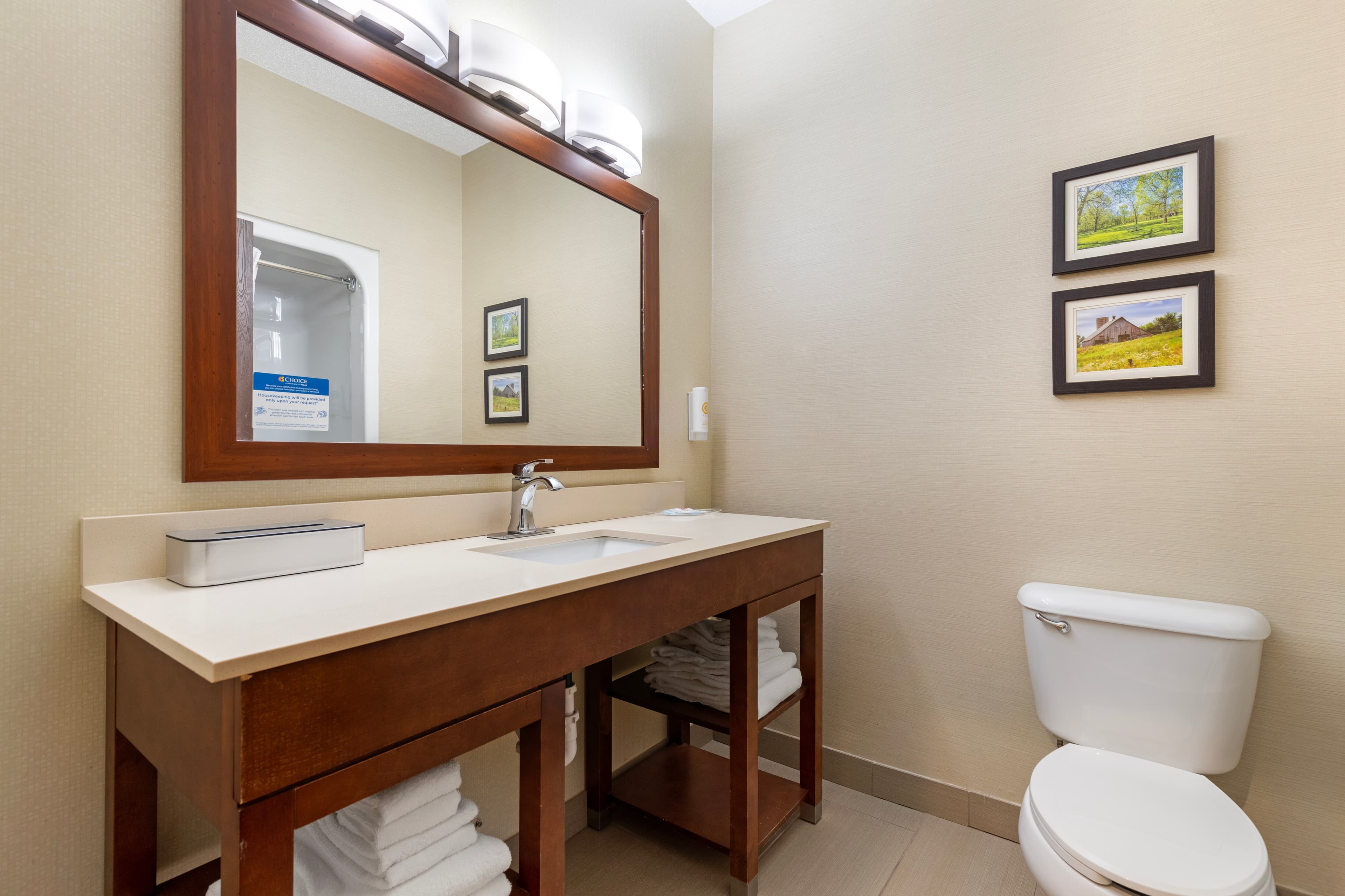 Comfort Suites Cedar Falls Industrial Park — 9