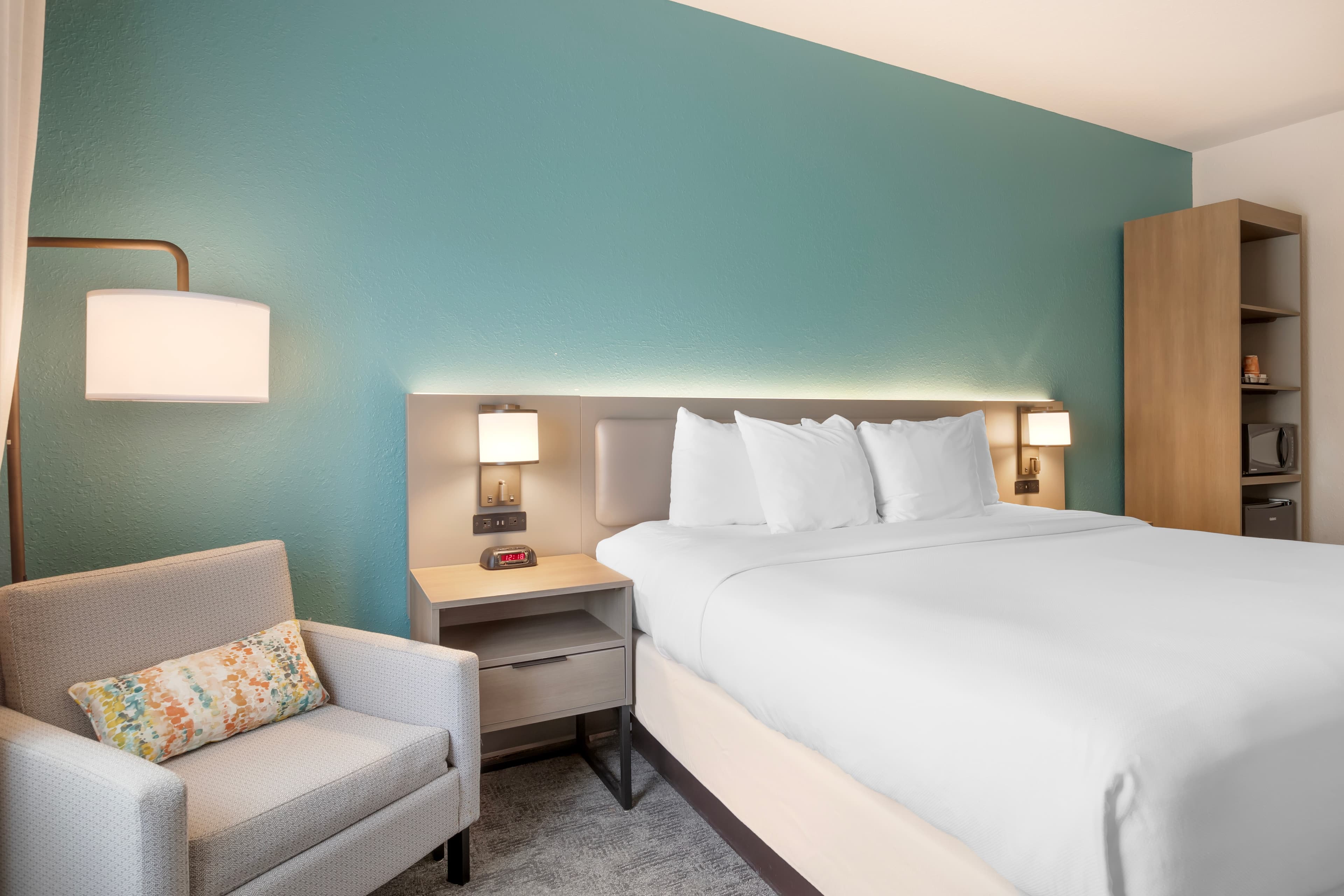 Comfort Inn & Suites Davenport - Quad Cities - Image 4