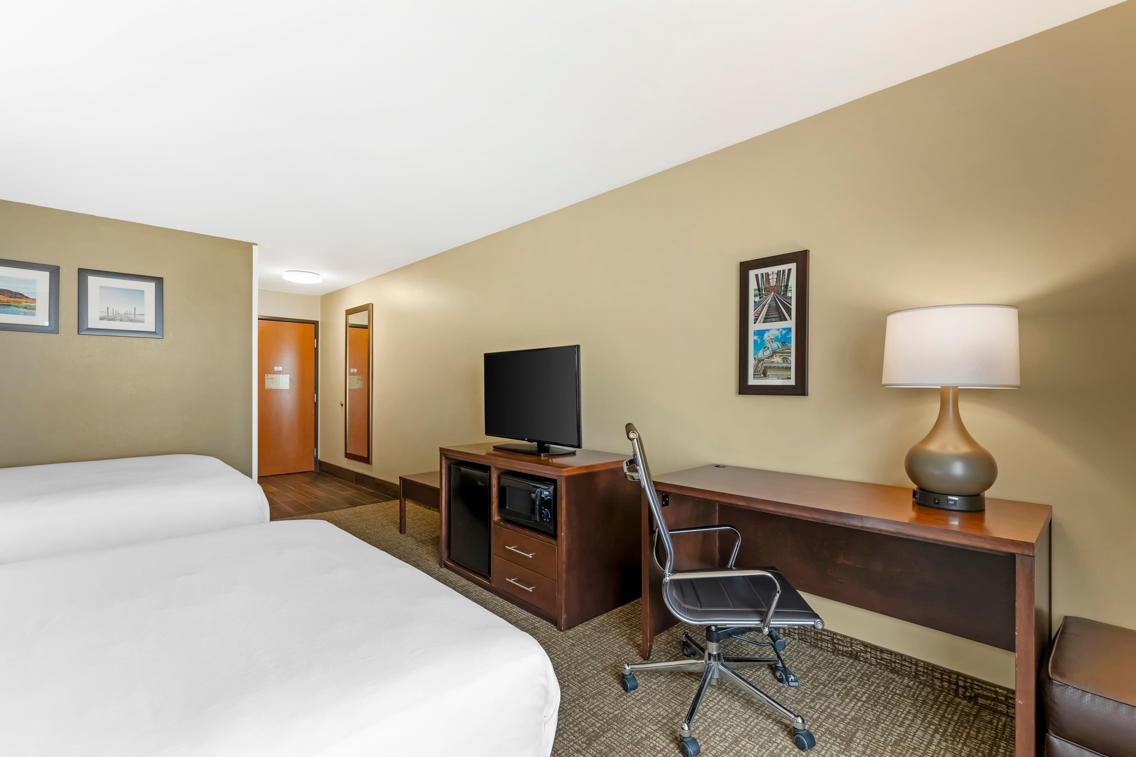 Comfort Inn & Suites Grinnell near I-80 — 14