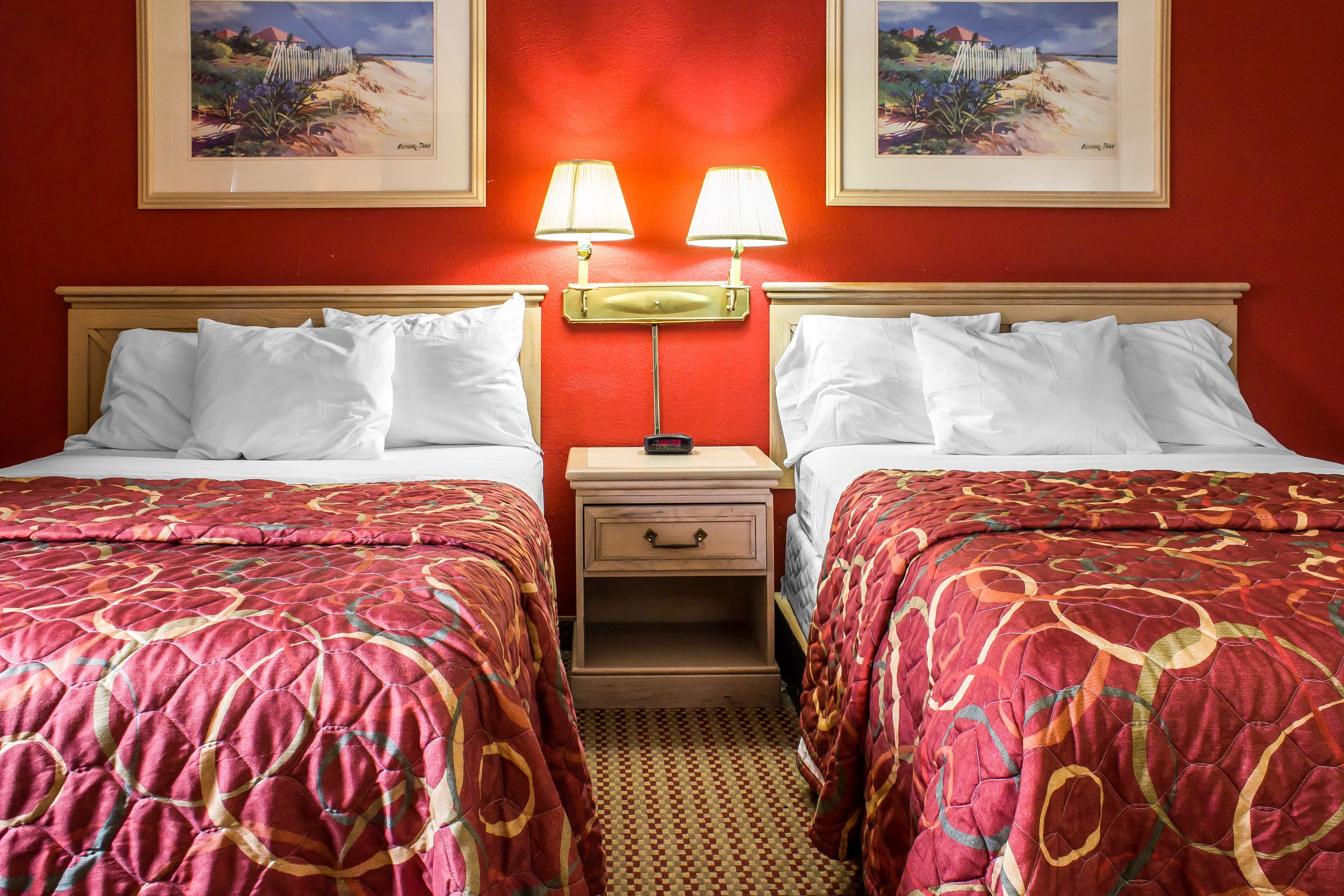 Econo Lodge Inn & Suites Walnut — 8