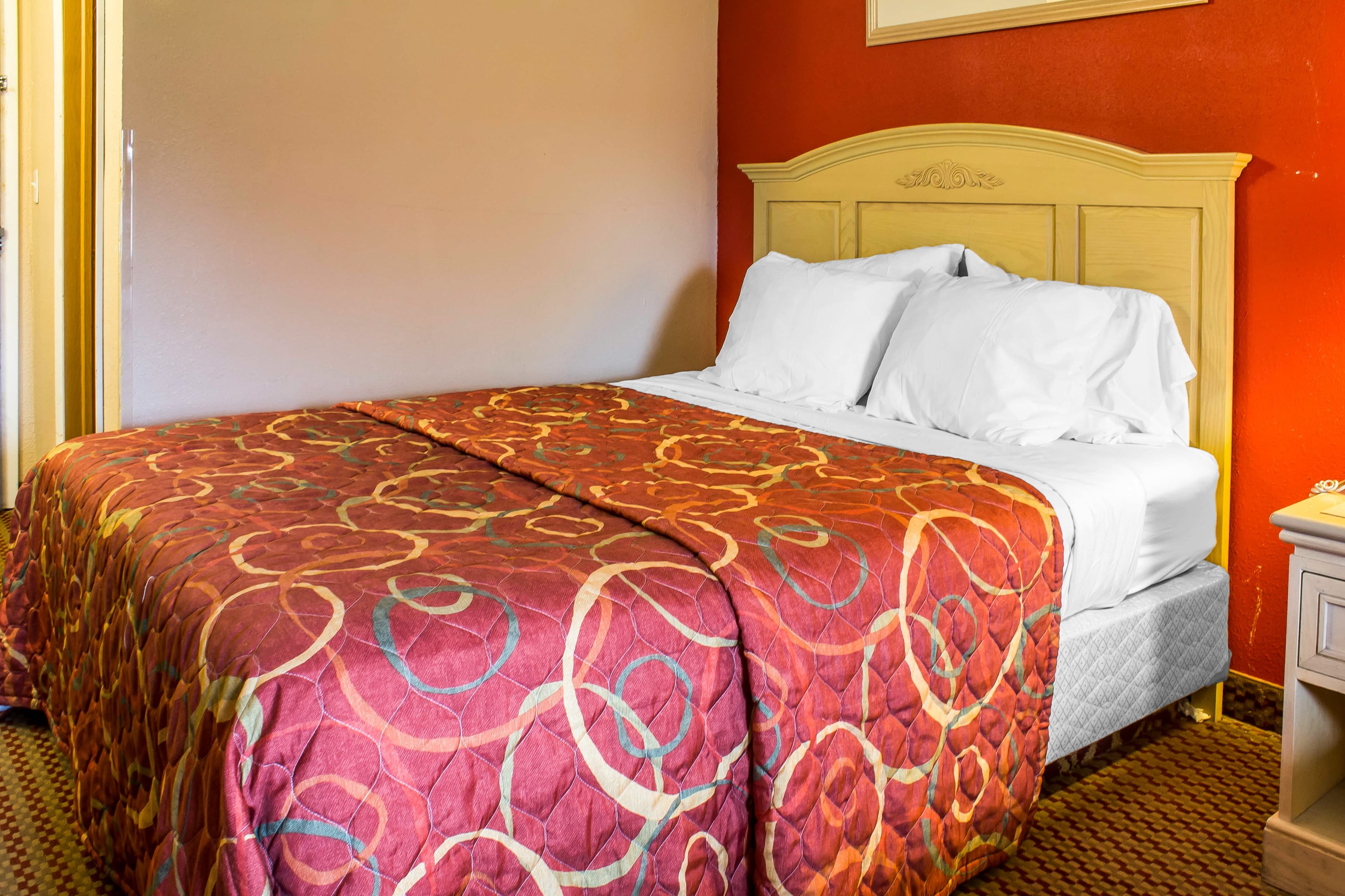 Econo Lodge Inn & Suites Walnut - Image 5
