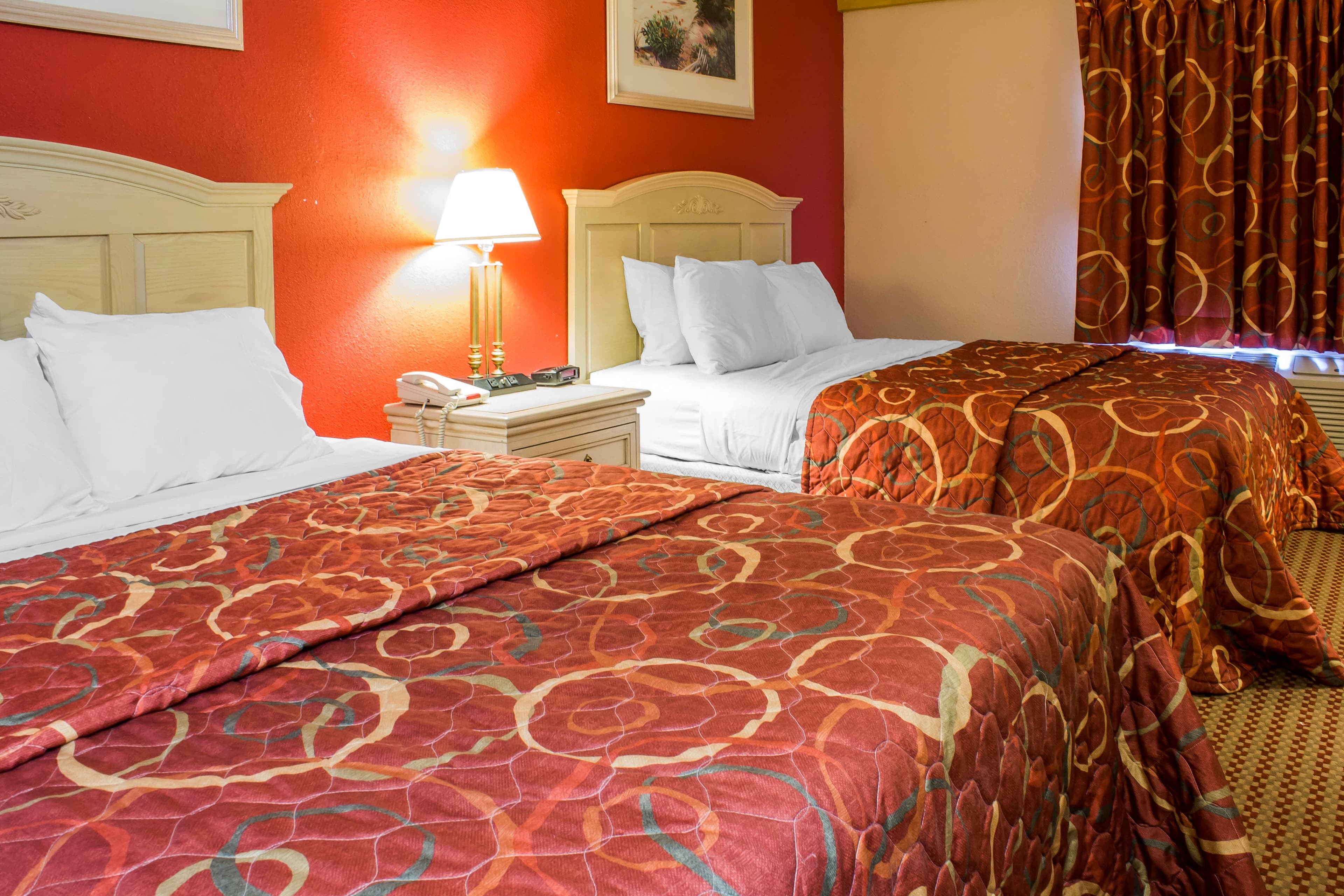 Econo Lodge Inn & Suites Walnut - Image 3