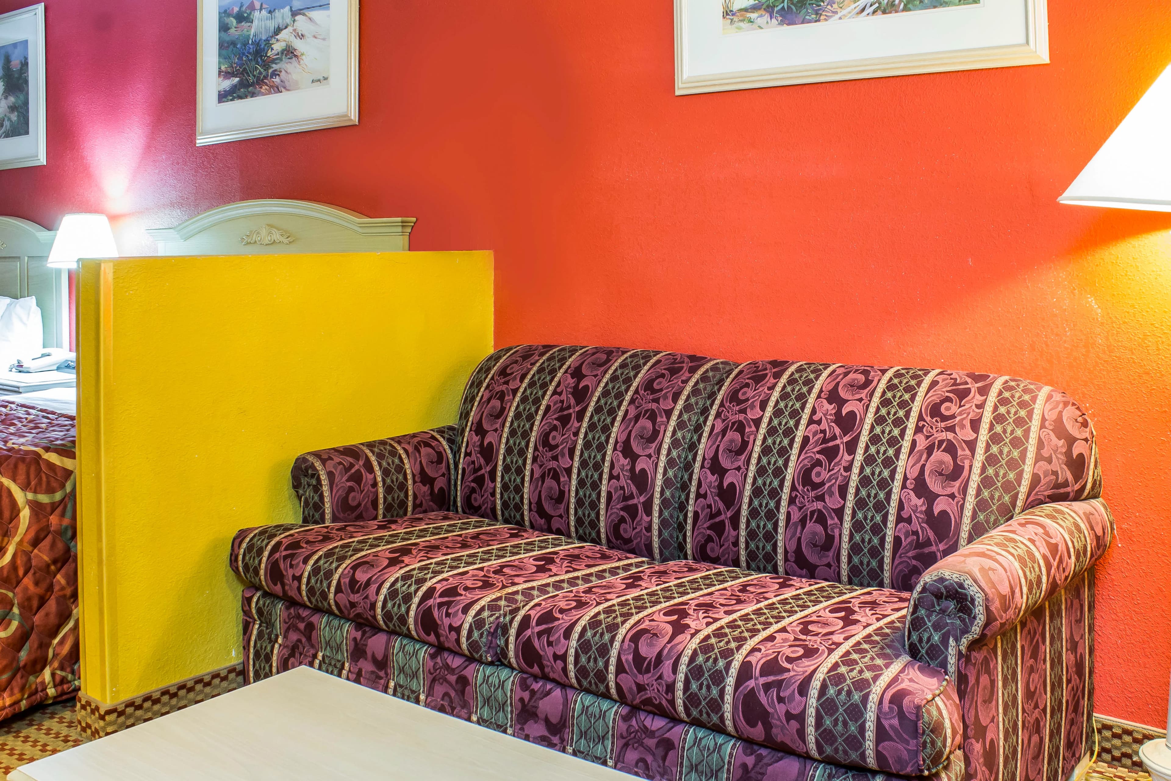 Econo Lodge Inn & Suites Walnut — 18