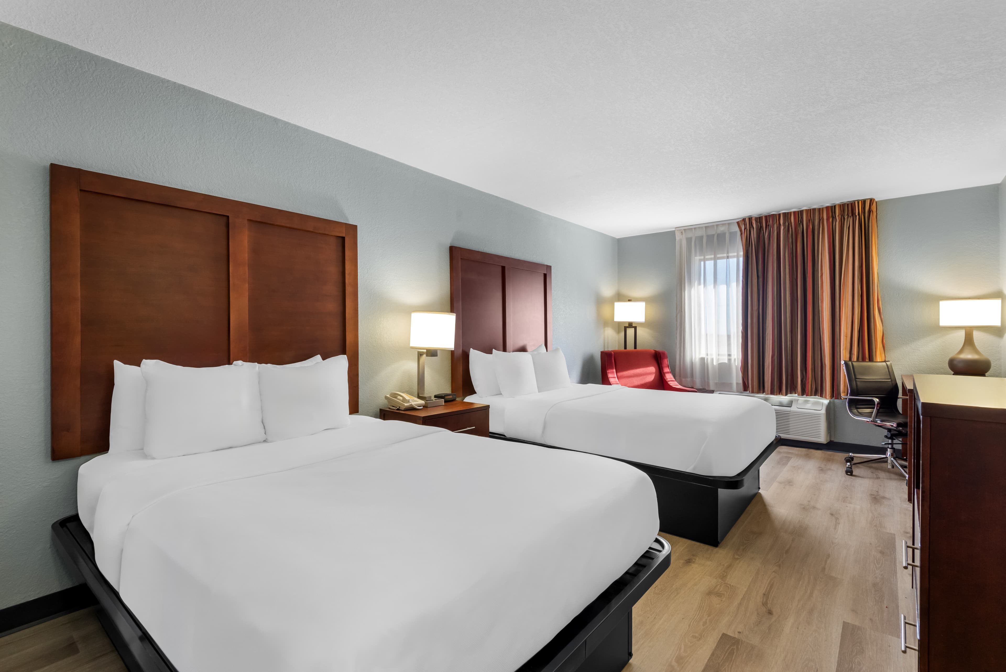 Quality Inn Waverly - Image 2