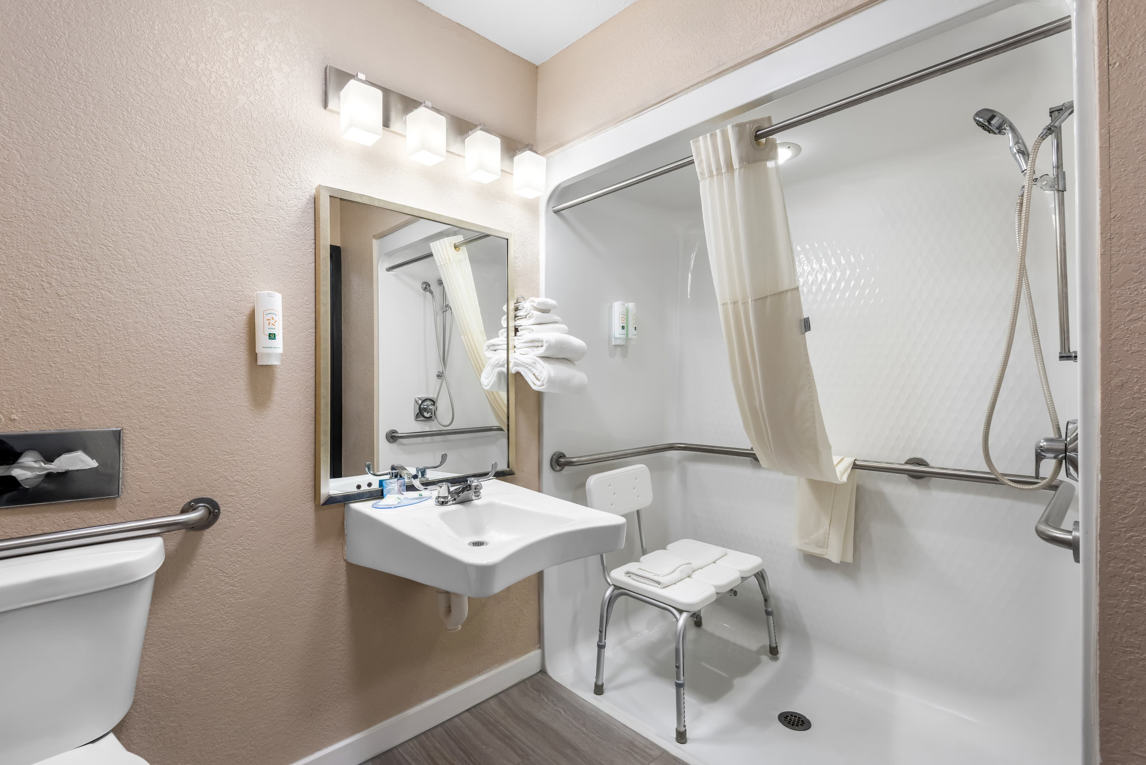 Quality Inn Waverly — 8