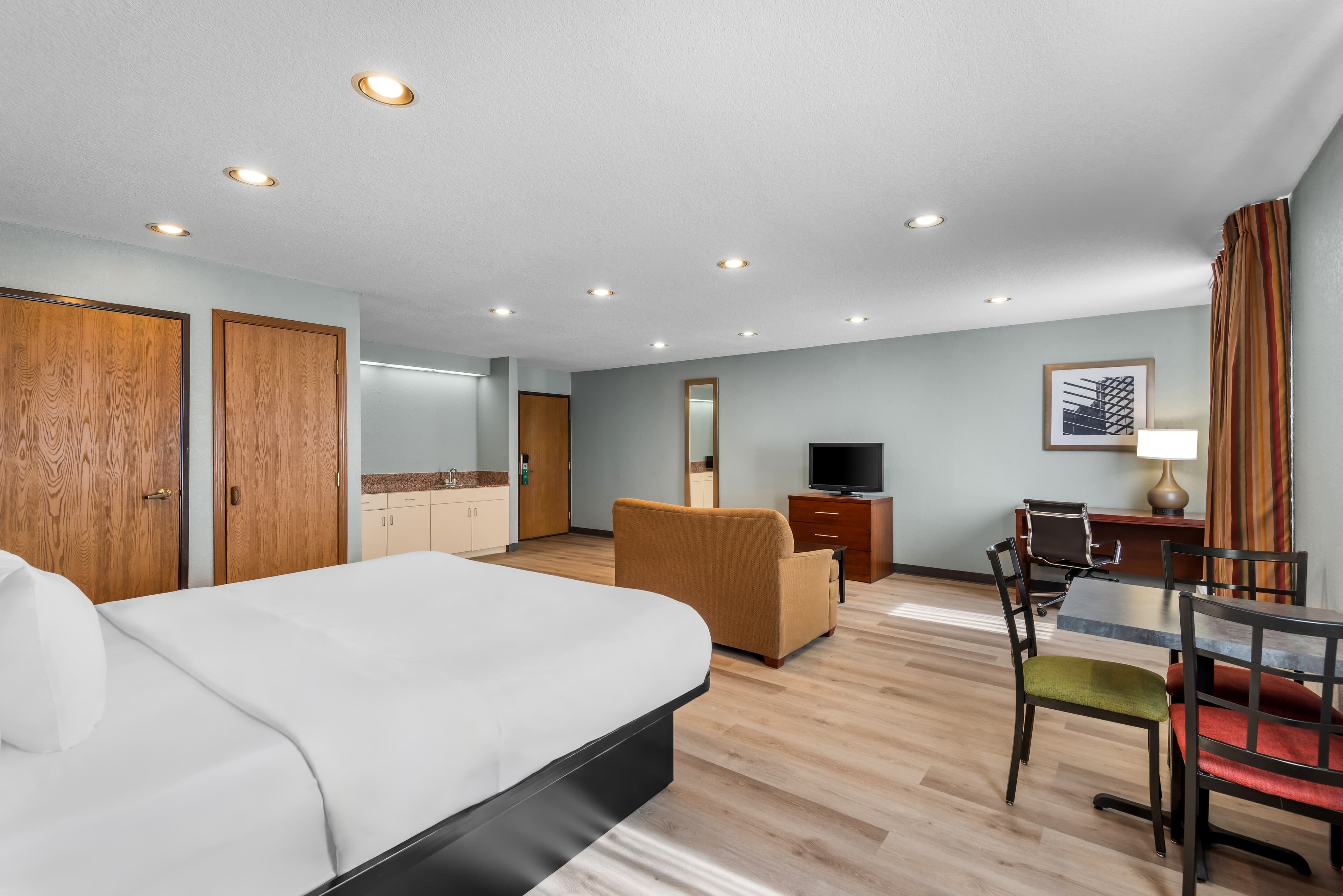 Quality Inn Waverly — 13