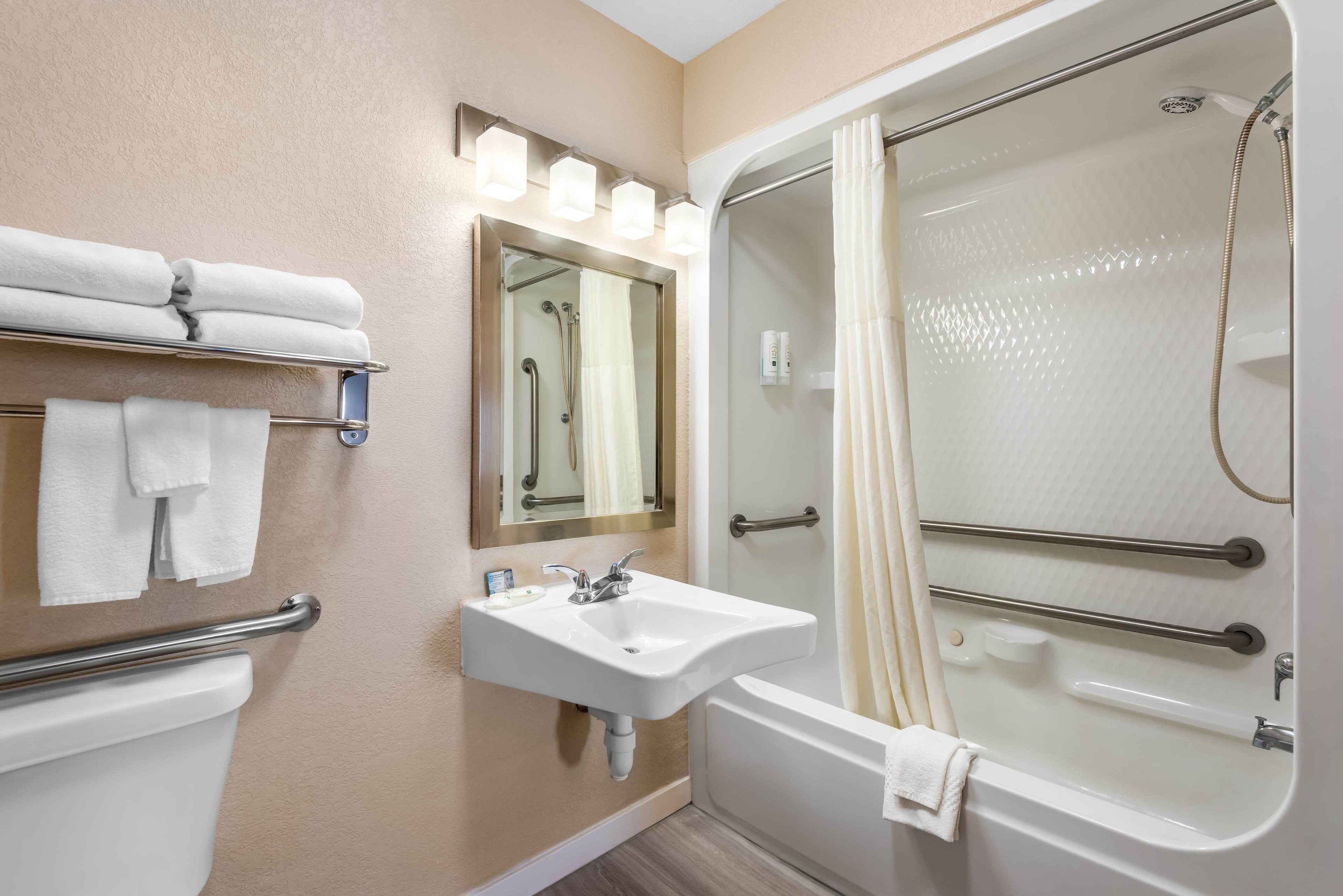Quality Inn Waverly — 15