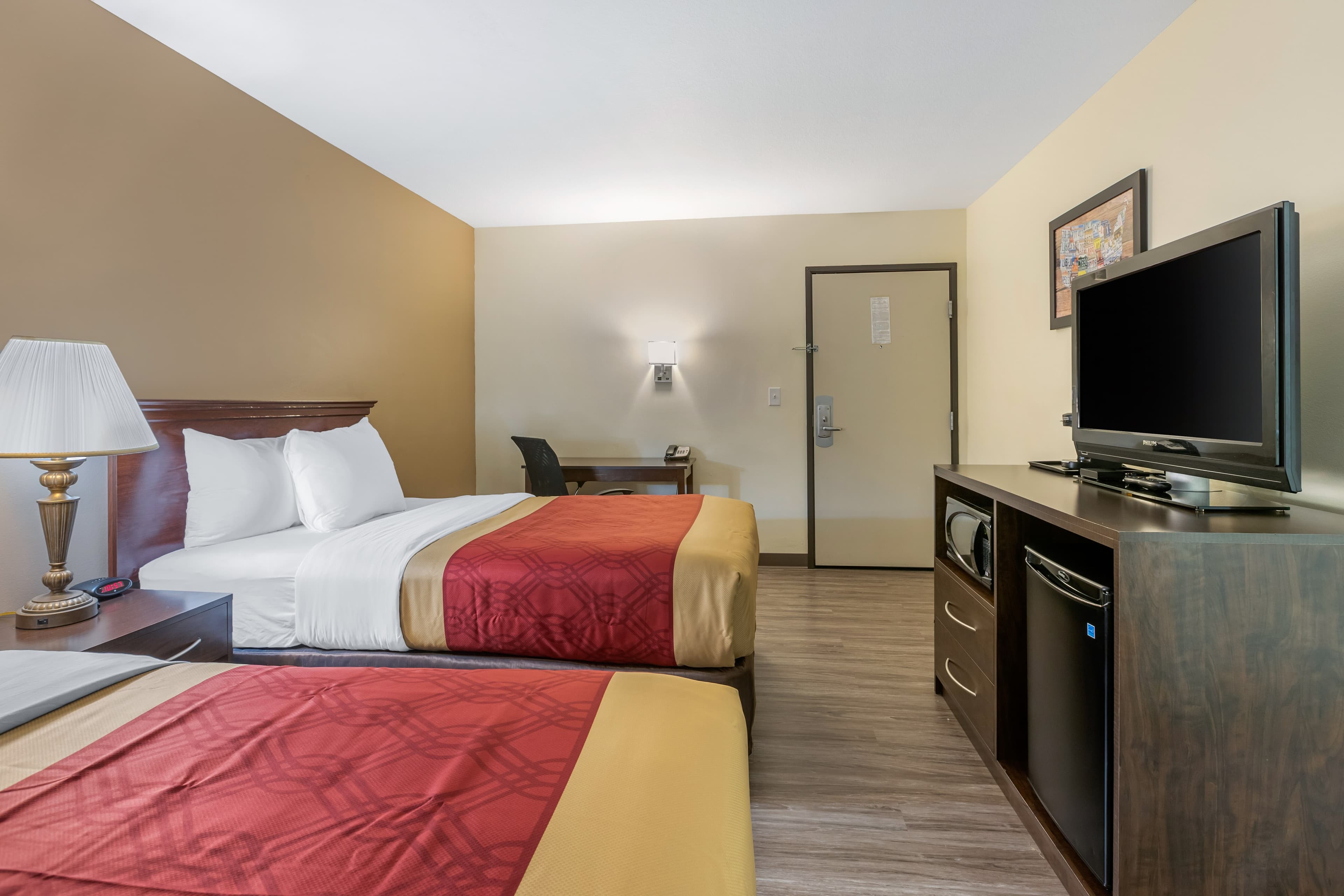 Econo Lodge Inn & Suites Des Moines Fairgrounds Area - Image 5