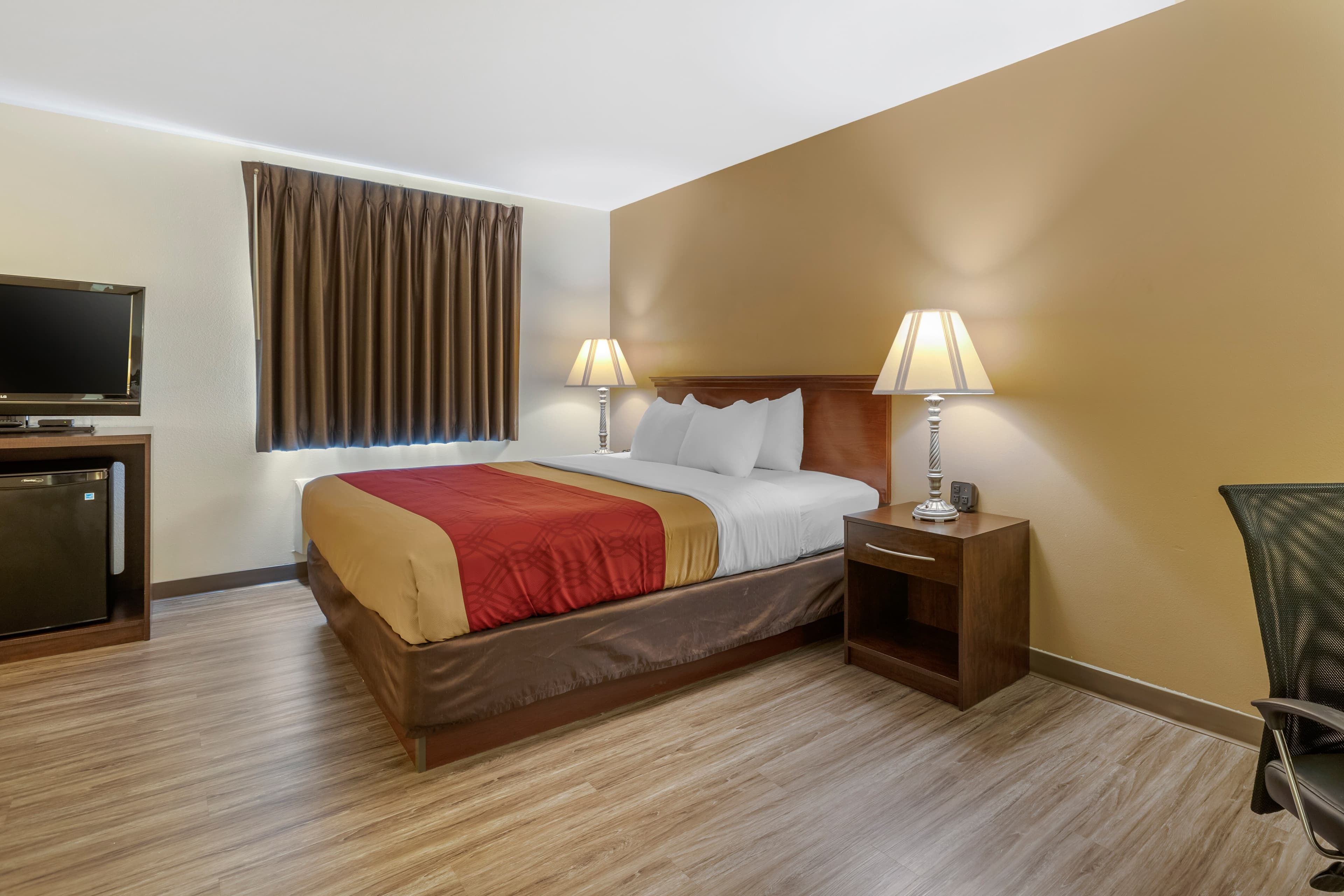 Econo Lodge Inn & Suites Des Moines Fairgrounds Area — 29