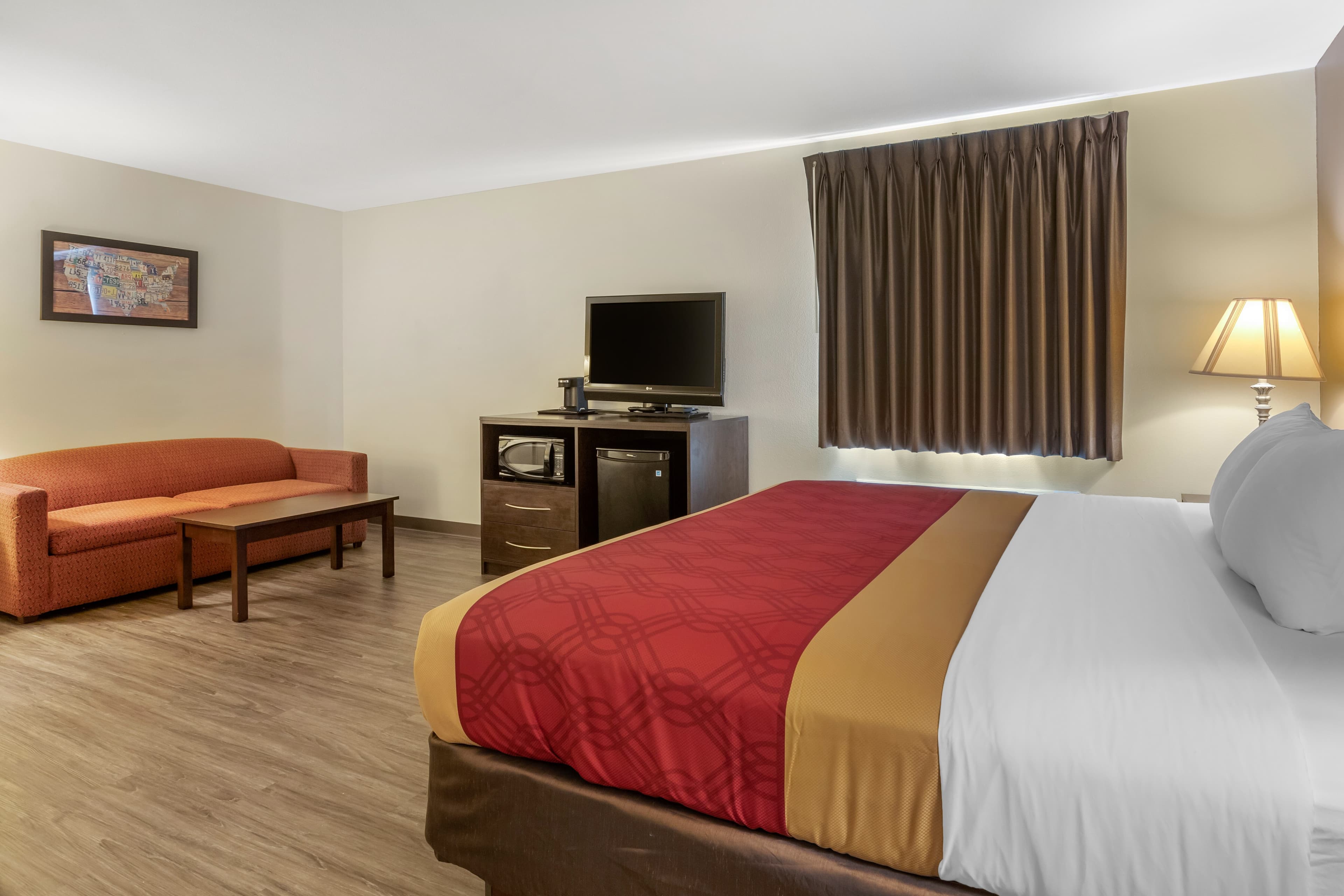 Econo Lodge Inn & Suites Des Moines Fairgrounds Area — 31