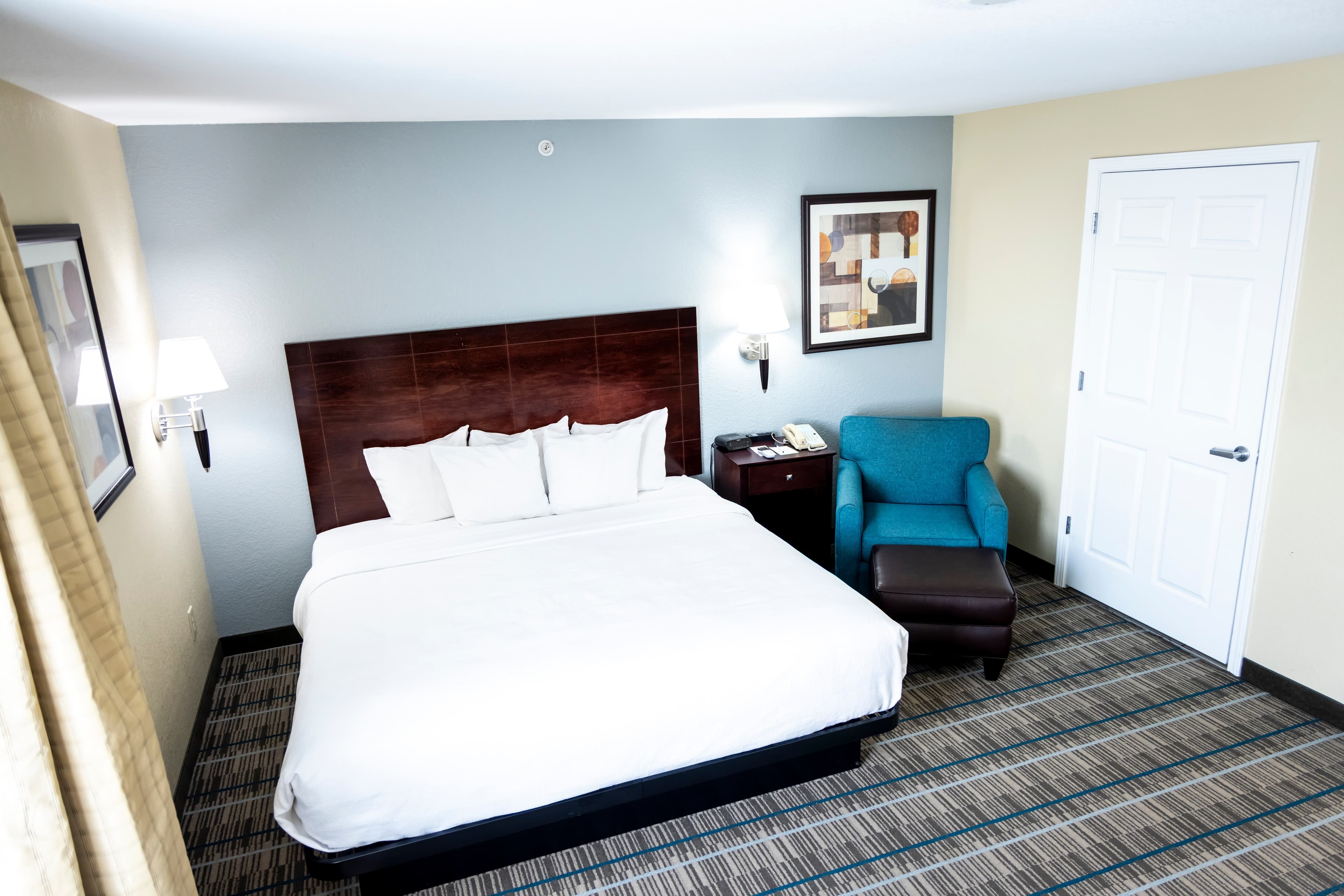 MainStay Suites Coralville - Iowa City - Image 2